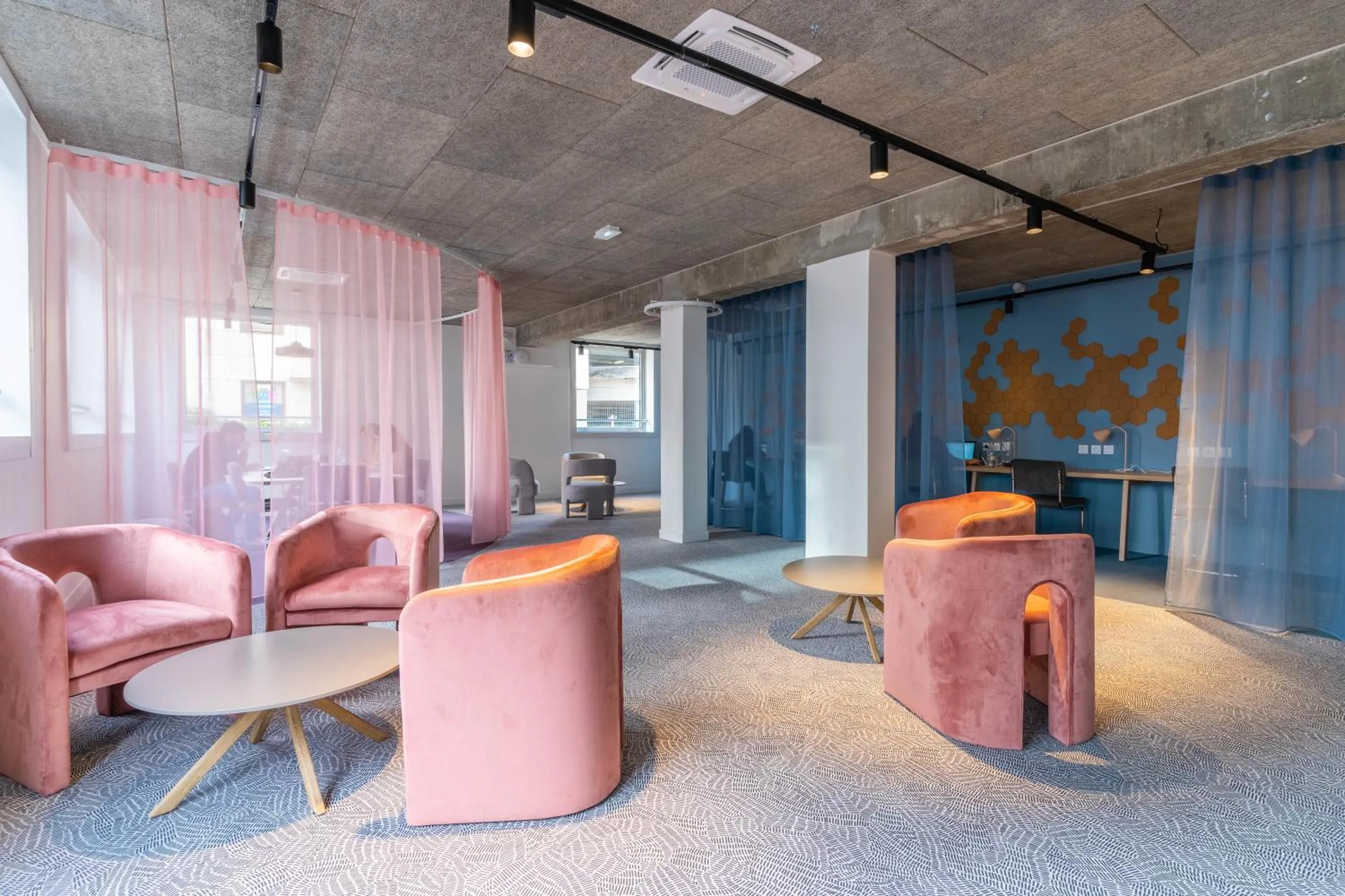 Lounge or bar in Ecla Paris Noisy-le-Grand