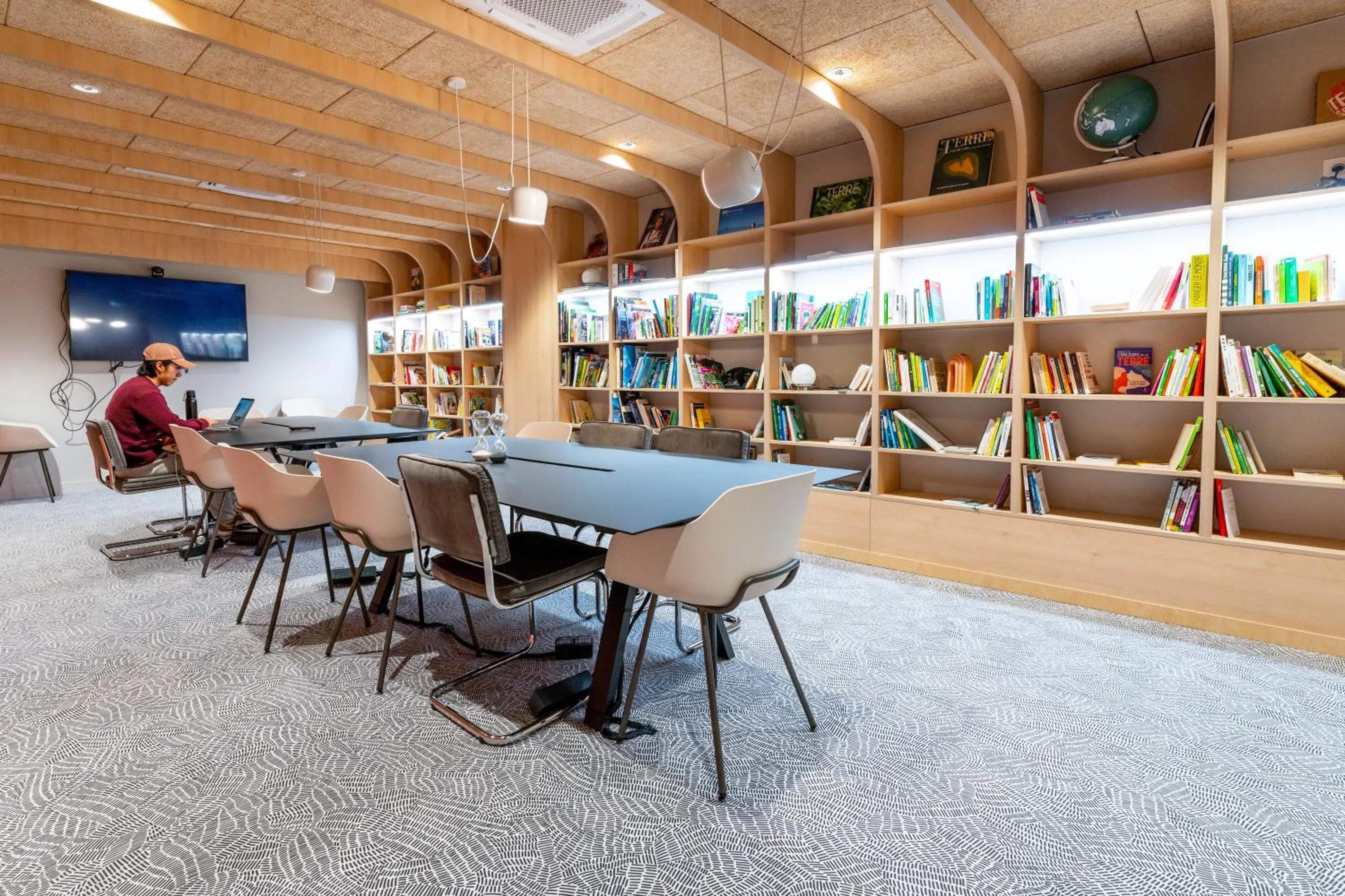 Library in Ecla Paris Noisy-le-Grand