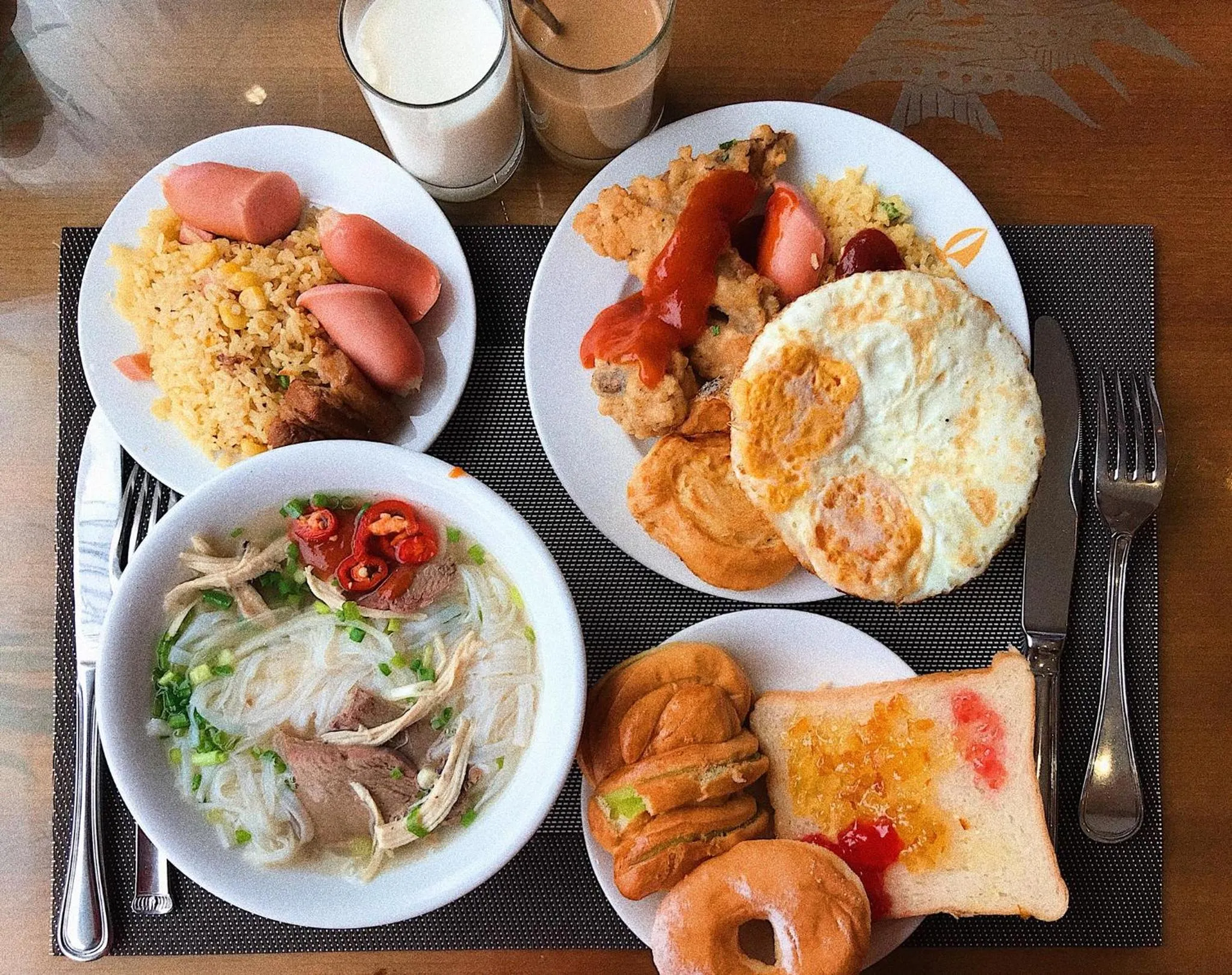 Food and drinks in Tung Quang Hotel