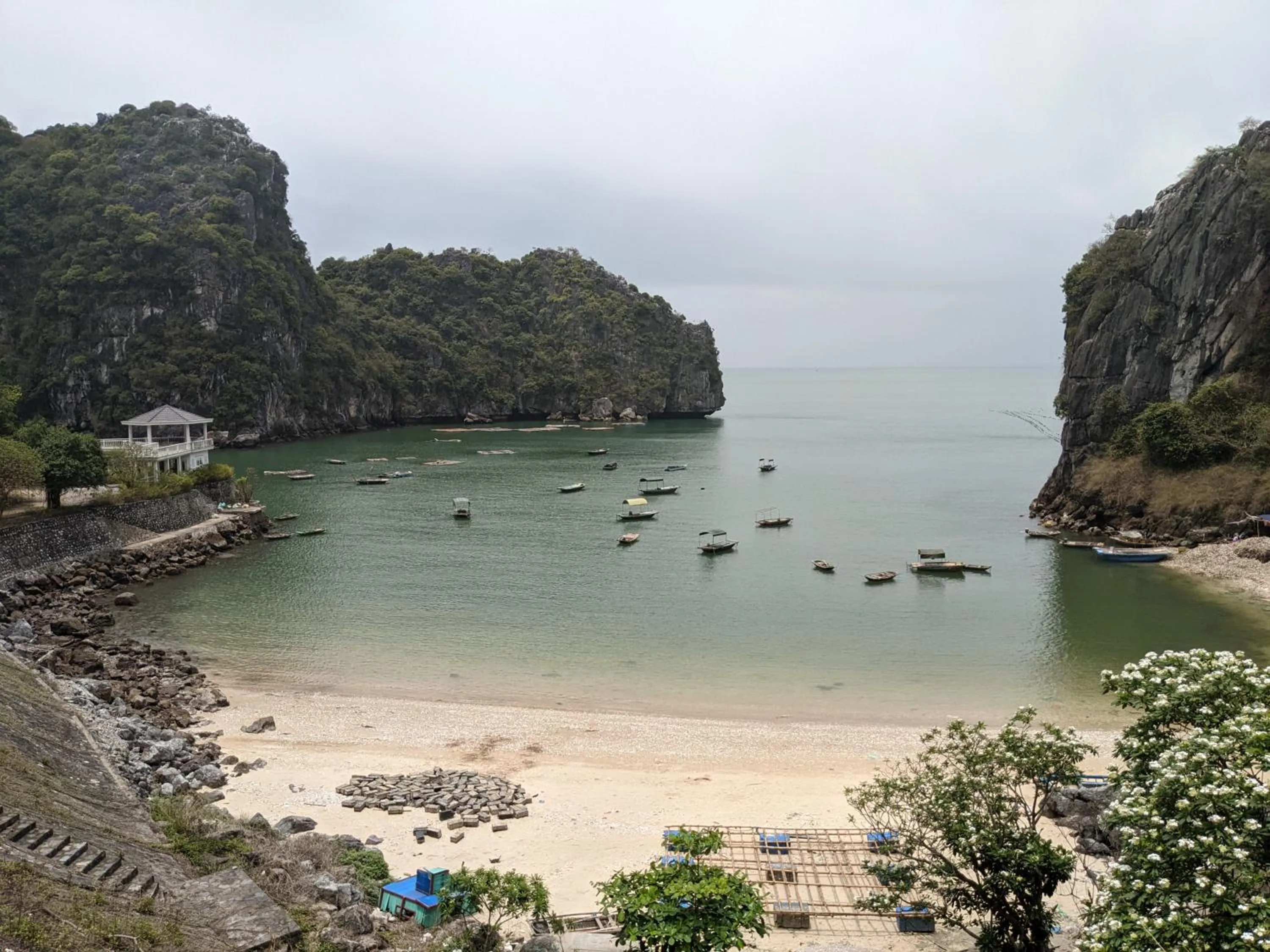 Nearby landmark in Tung Quang Hotel