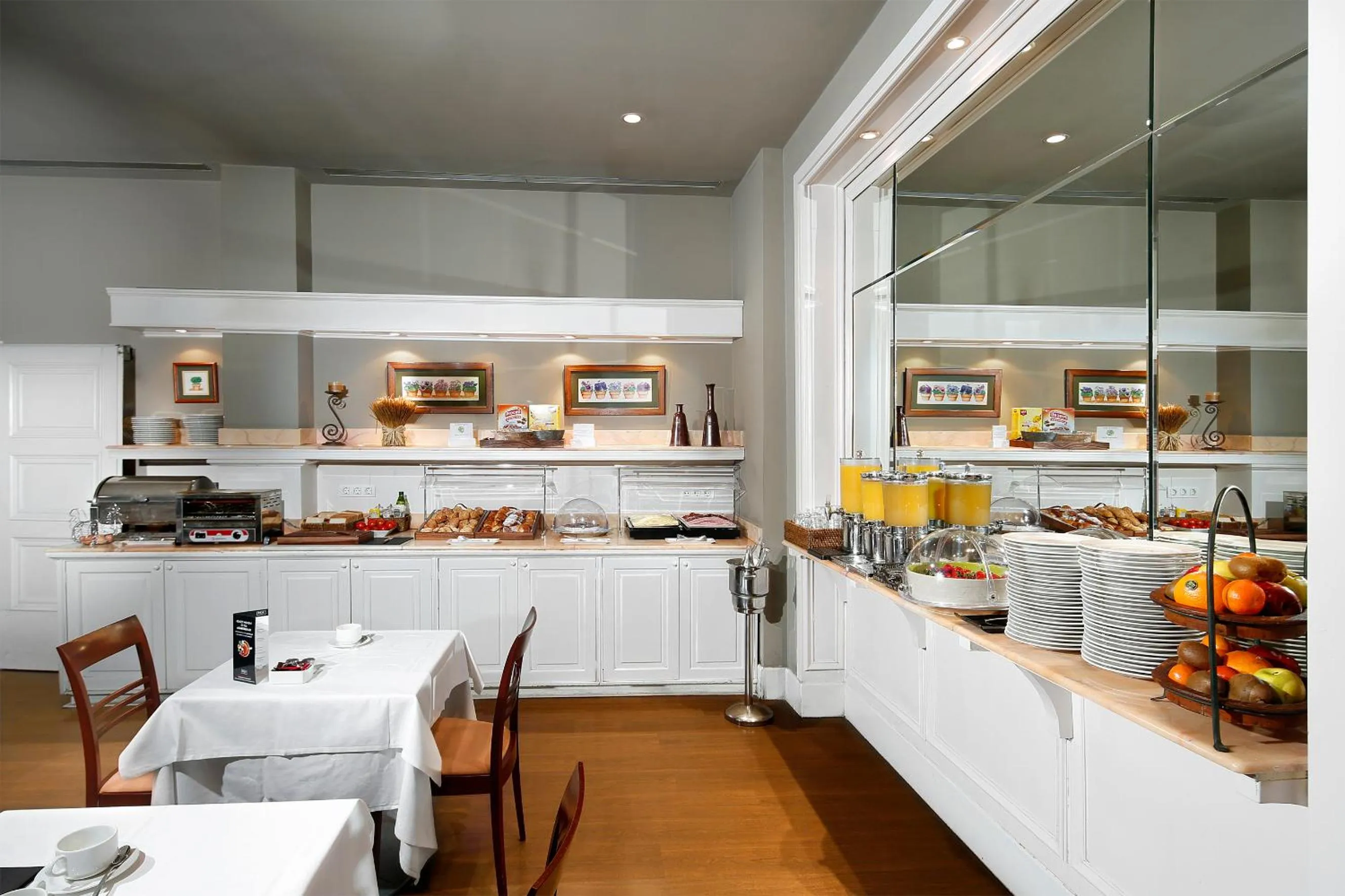 Food and drinks in Hotel Condado