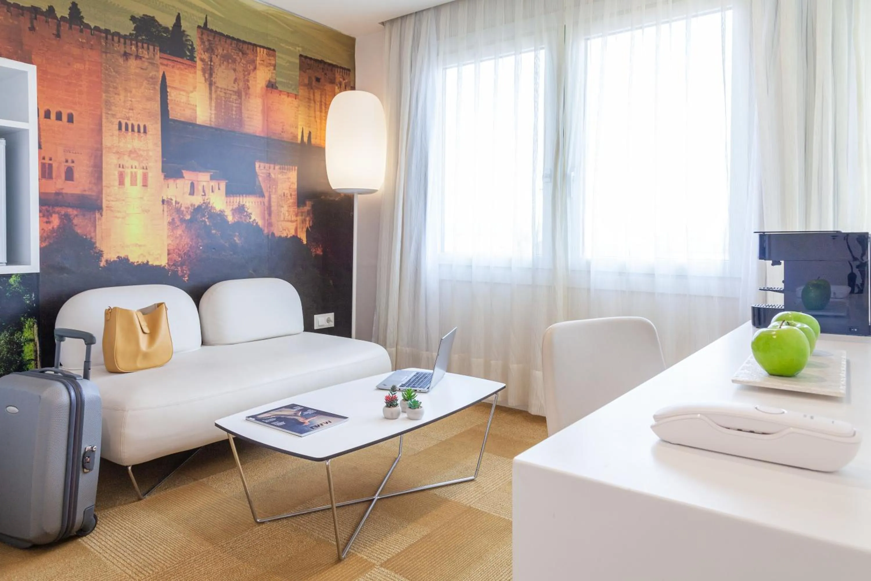 Coffee/tea facilities in Hotel Maciá Granada Five Senses Rooms & Suites