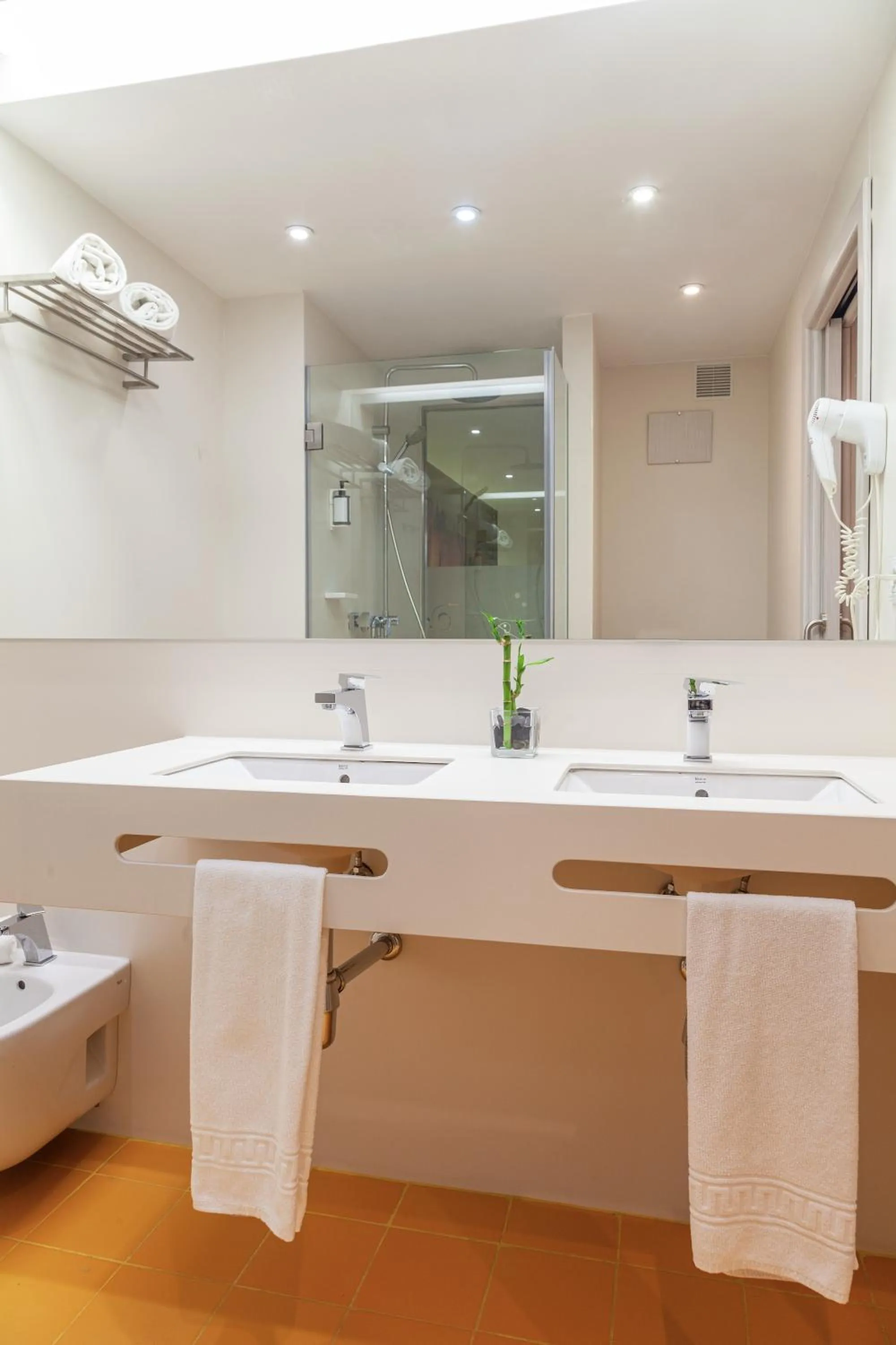 Bathroom in Hotel Maciá Granada Five Senses Rooms & Suites