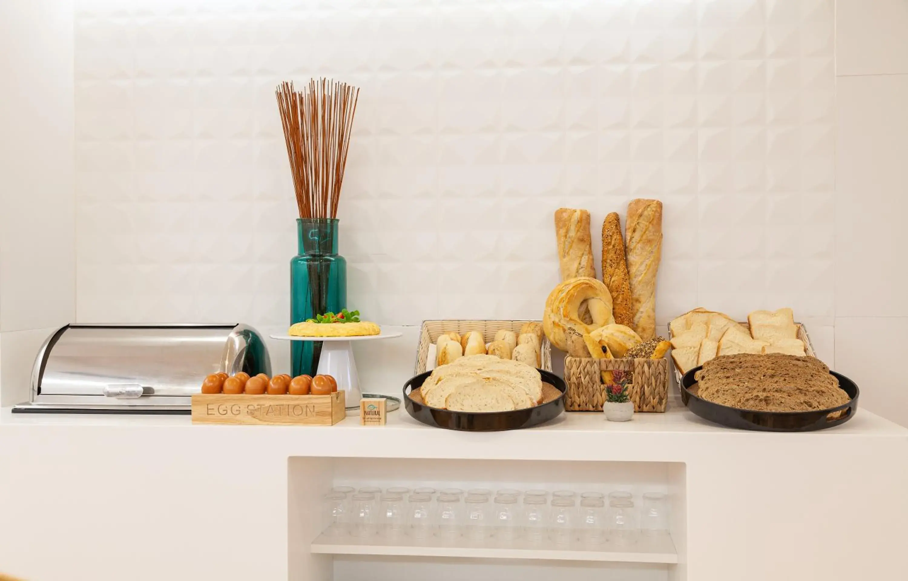 Buffet breakfast in Hotel Maciá Granada Five Senses Rooms & Suites Buffet breakfast in Hotel Maciá Granada Five Senses Rooms & Suites