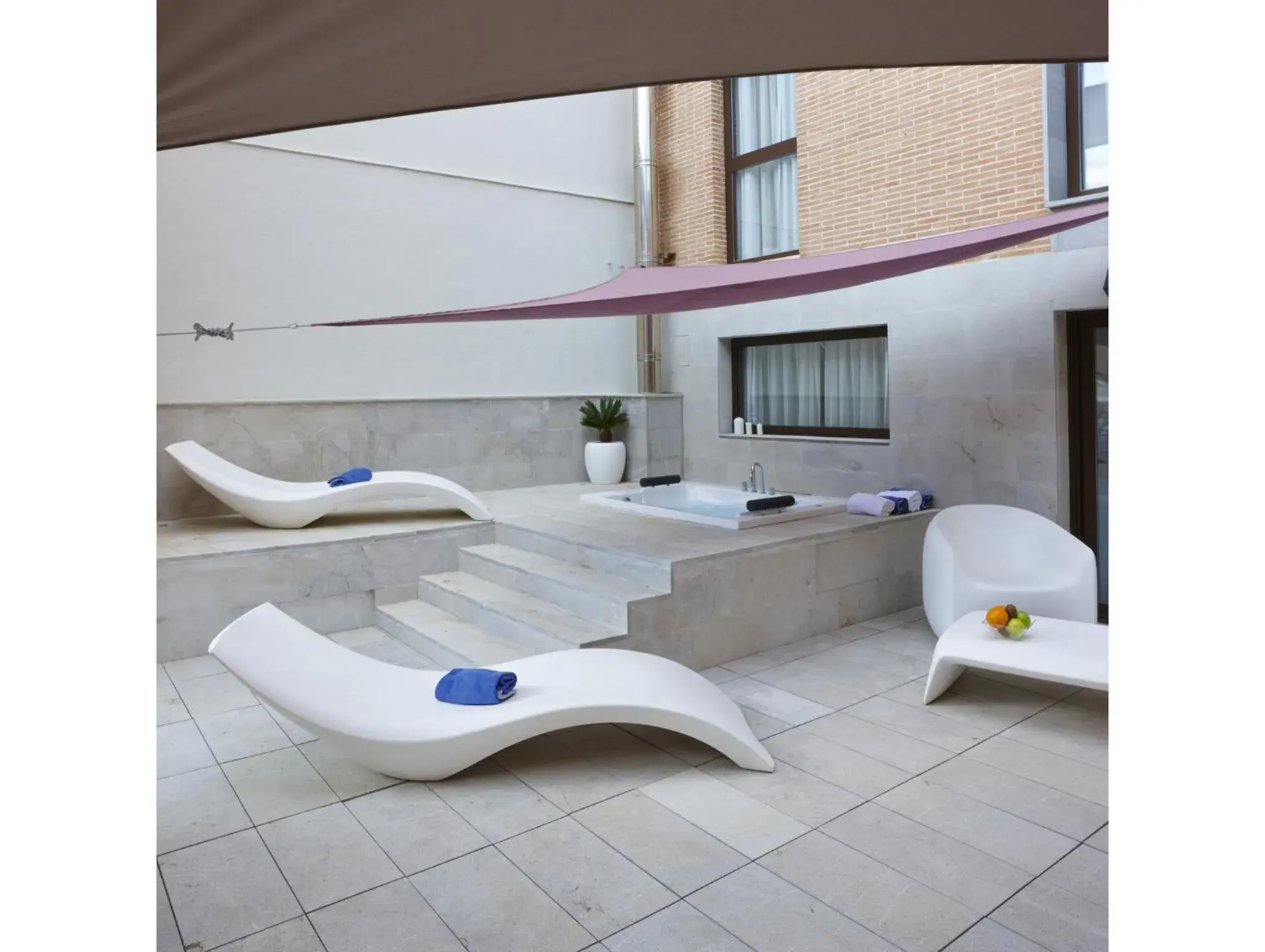 Property building in Hotel Maciá Granada Five Senses Rooms & Suites Property building in Hotel Maciá Granada Five Senses Rooms & Suites