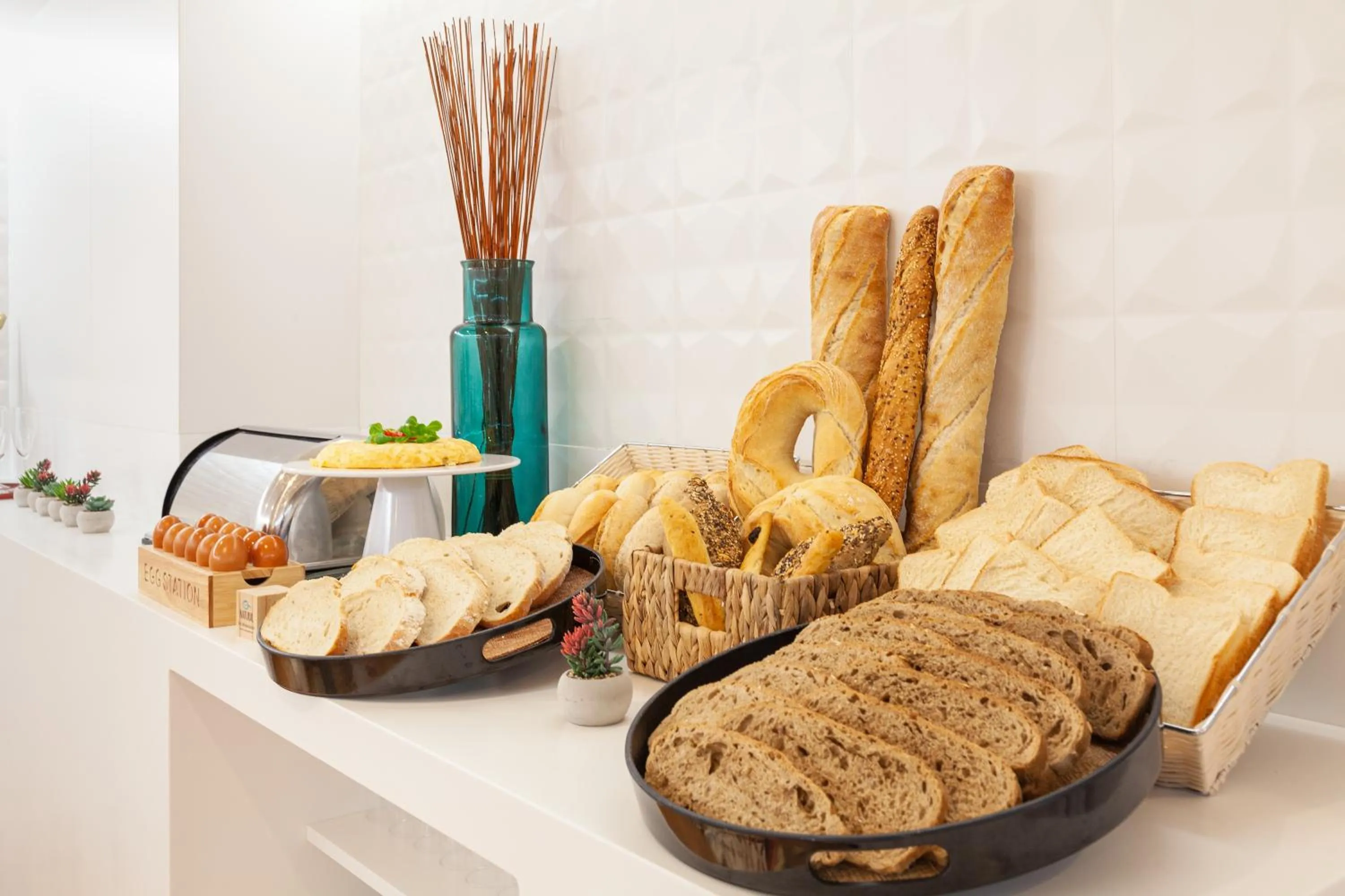 Buffet breakfast in Hotel Maciá Granada Five Senses Rooms & Suites