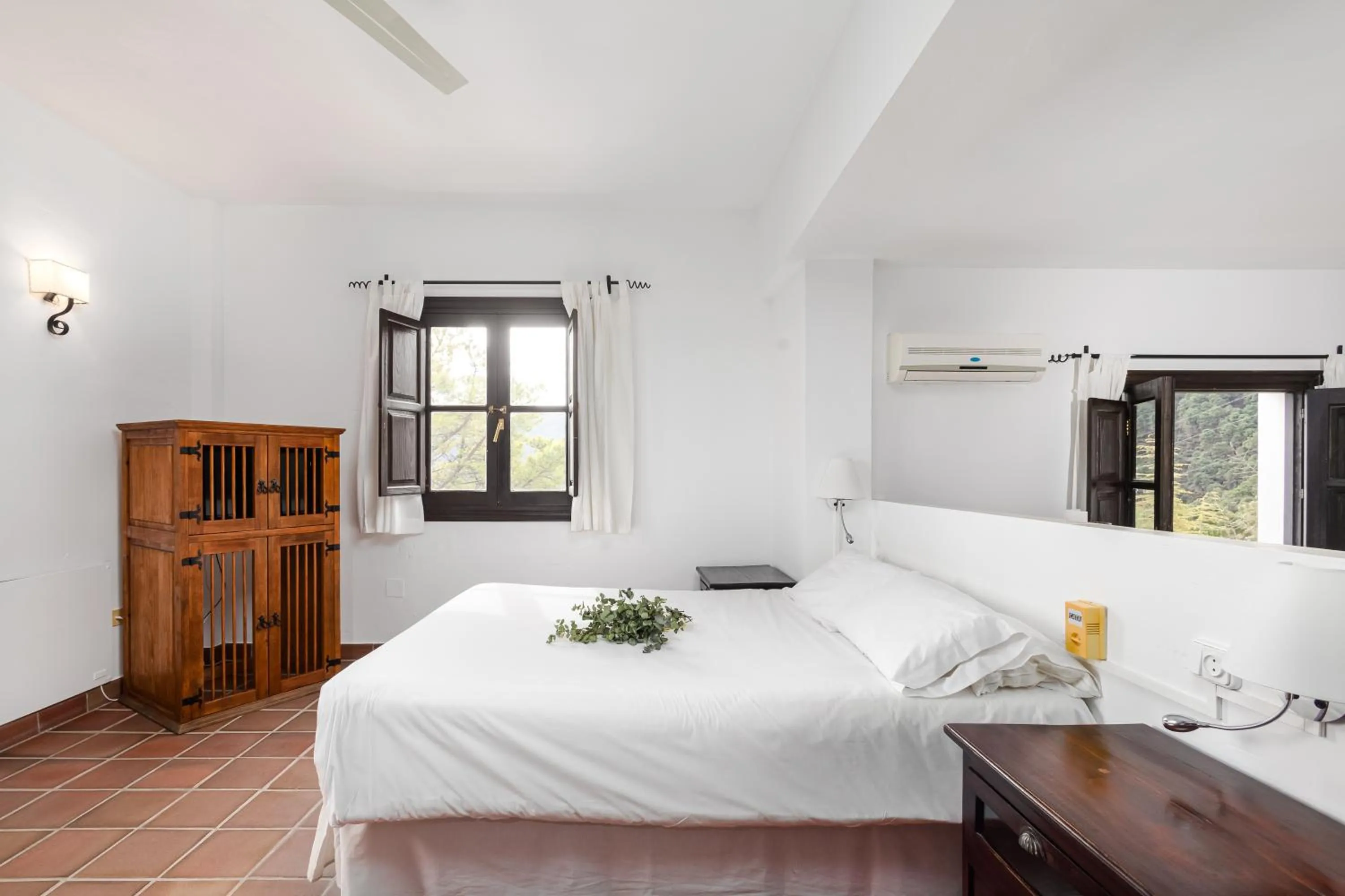 Bedroom, Bed in Cerro de Hijar