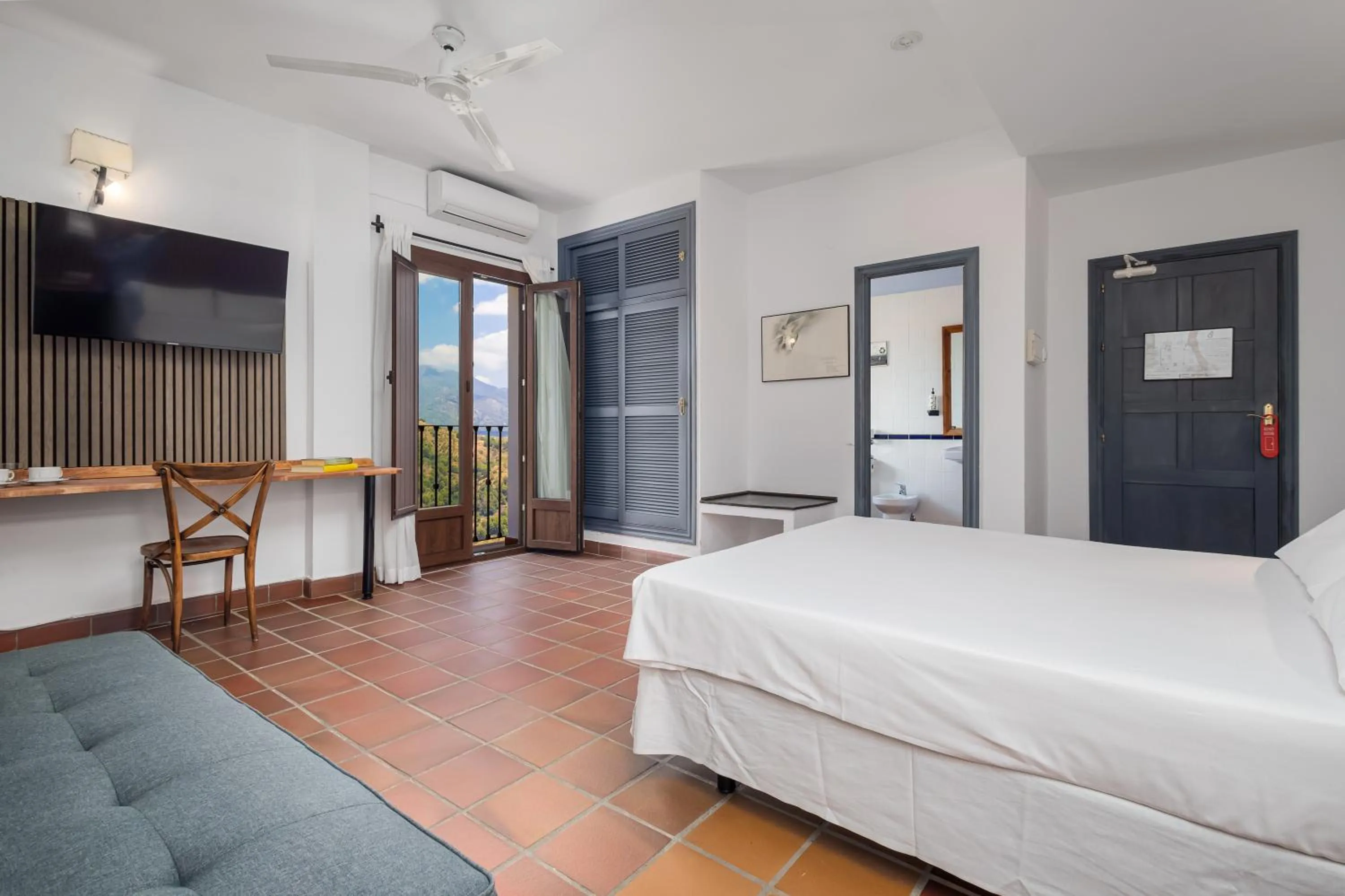 Bed in Cerro de Hijar