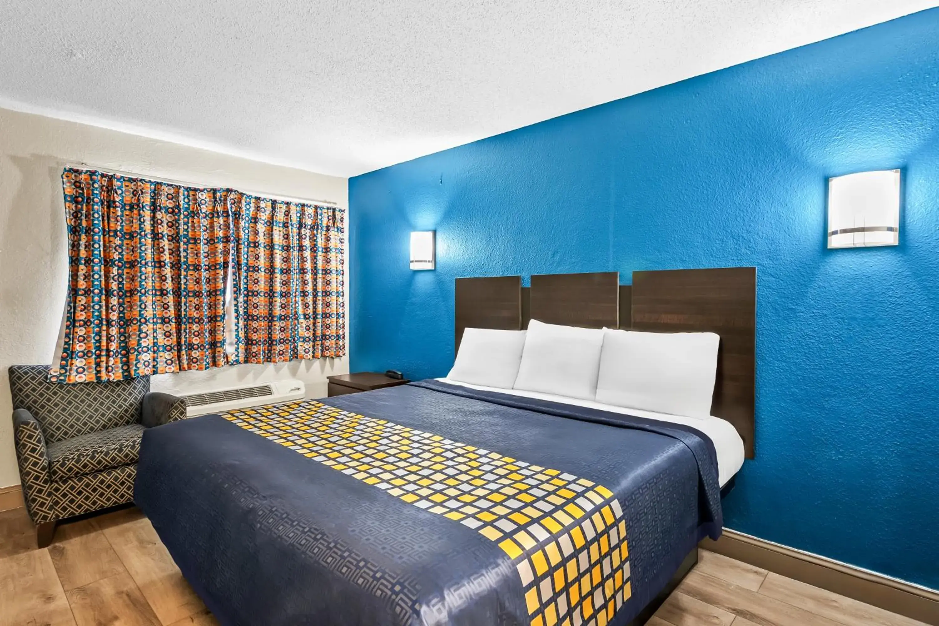 Standard King Room in Red Carpet Inn and Suites Standard King Room in Red Carpet Inn and Suites