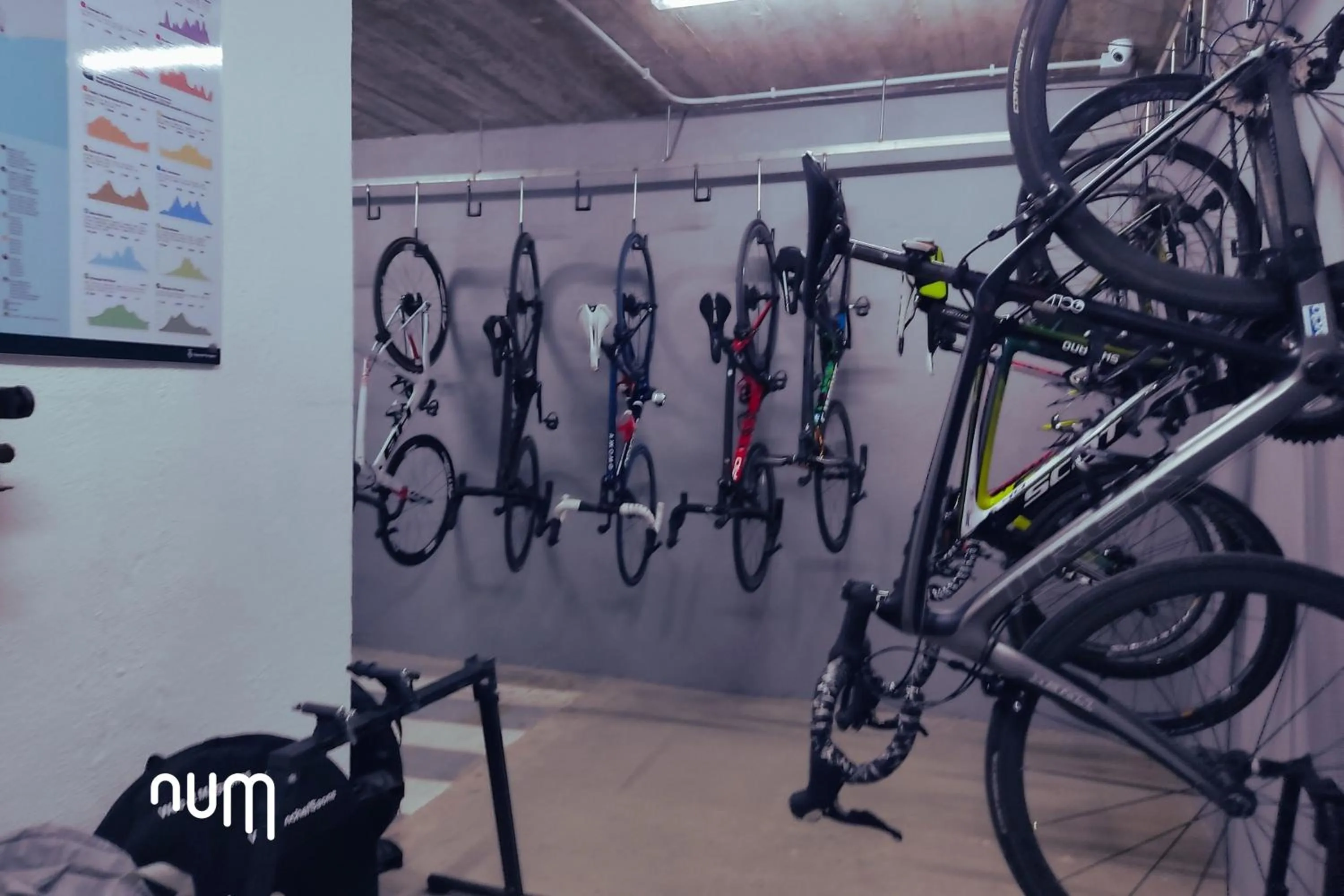 Area and facilities in Num Hotel