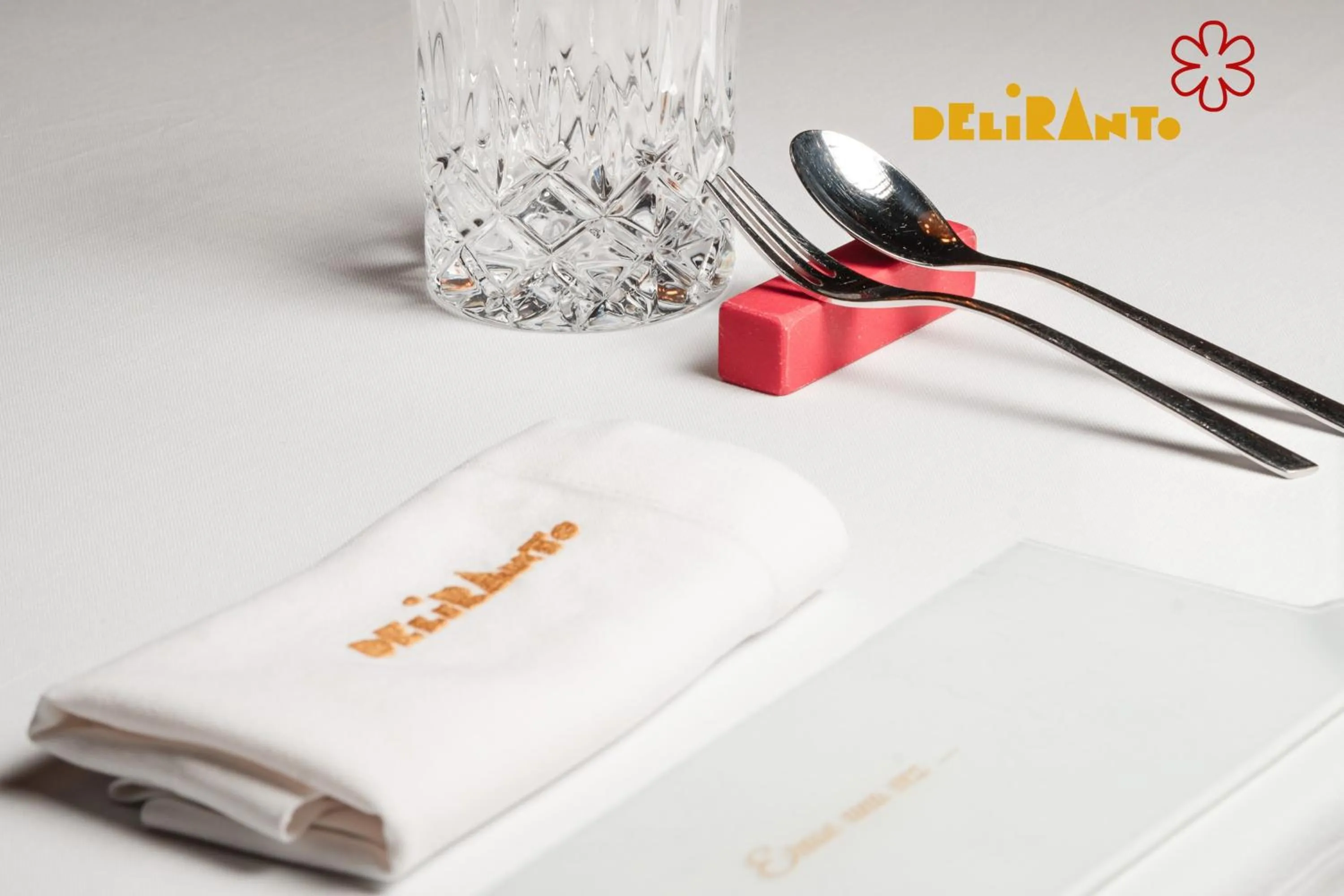 Restaurant/places to eat in Num Hotel