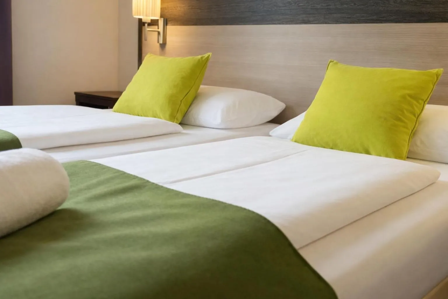 Bed in 24hours Apartment Hotel