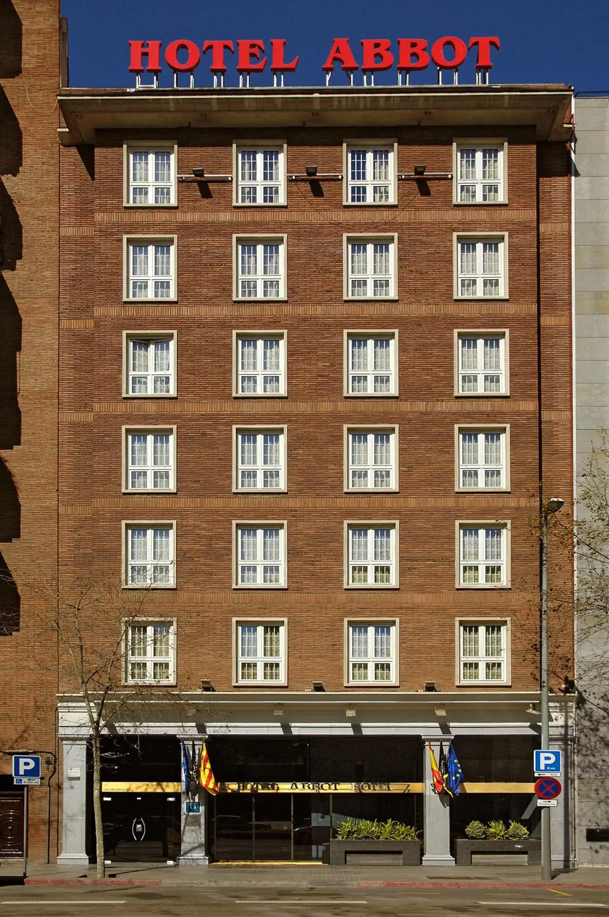 Facade/entrance in Hotel Abbot Facade/entrance in Hotel Abbot