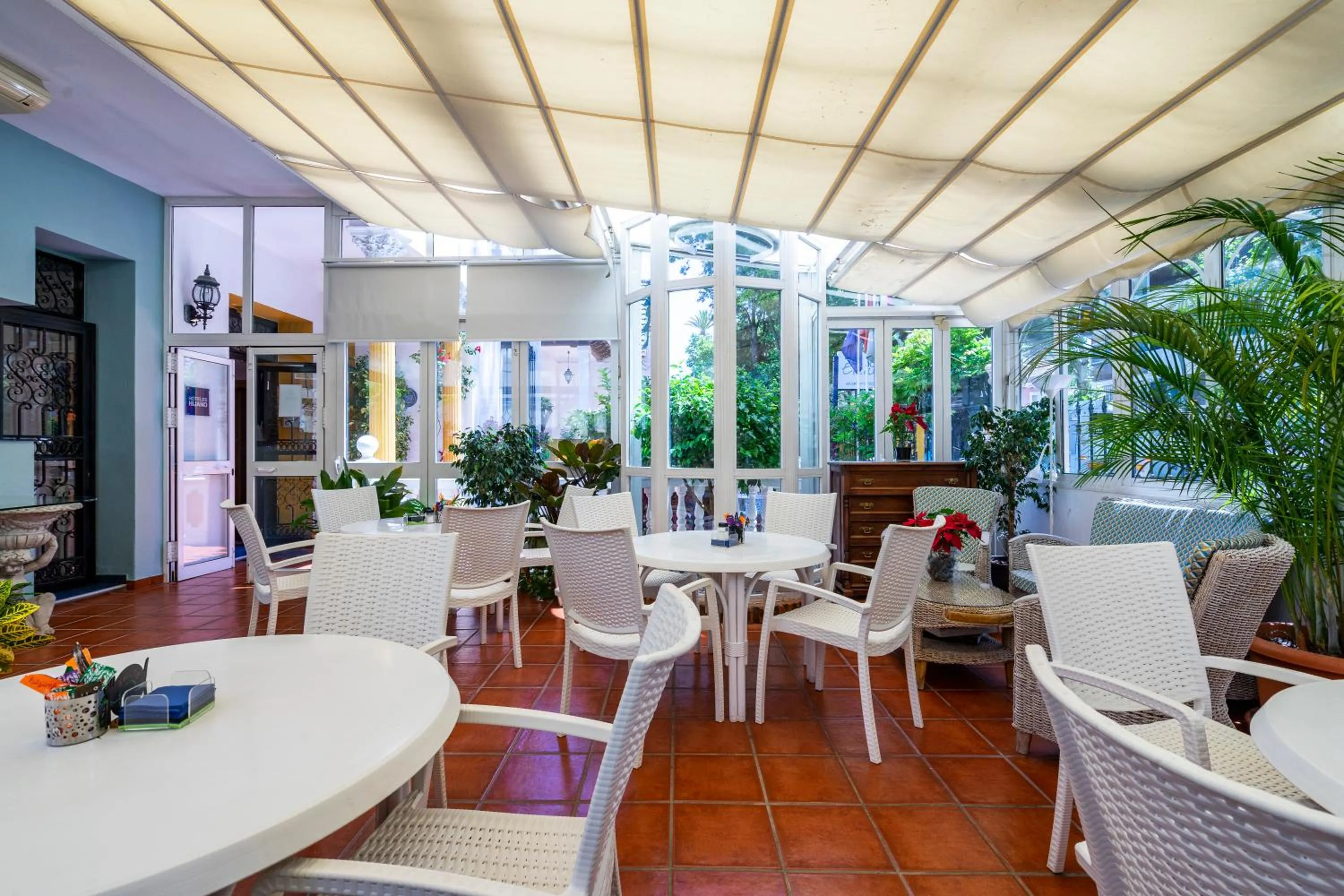 Communal lounge/ TV room in Elcano