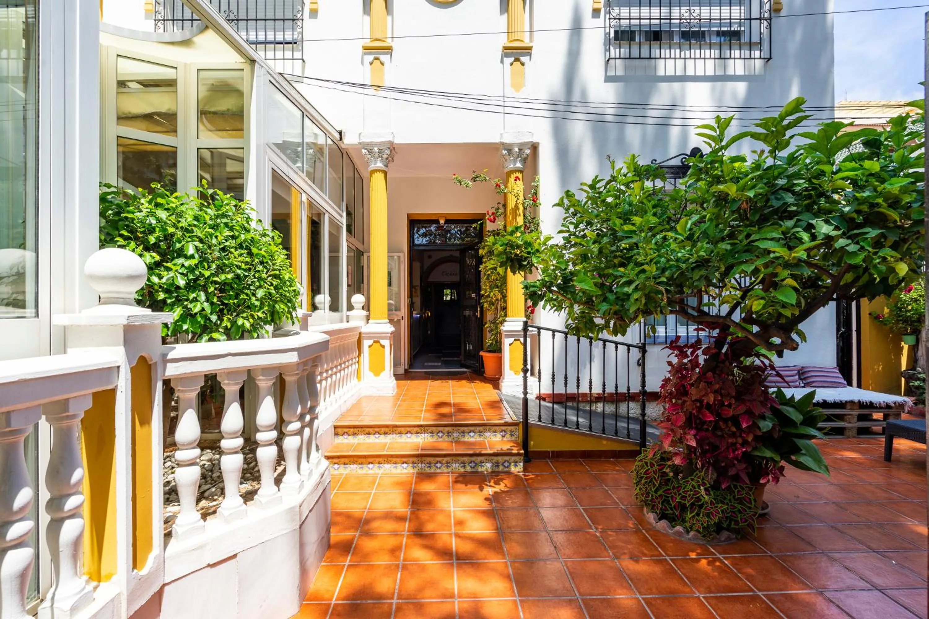 Facade/entrance in Elcano