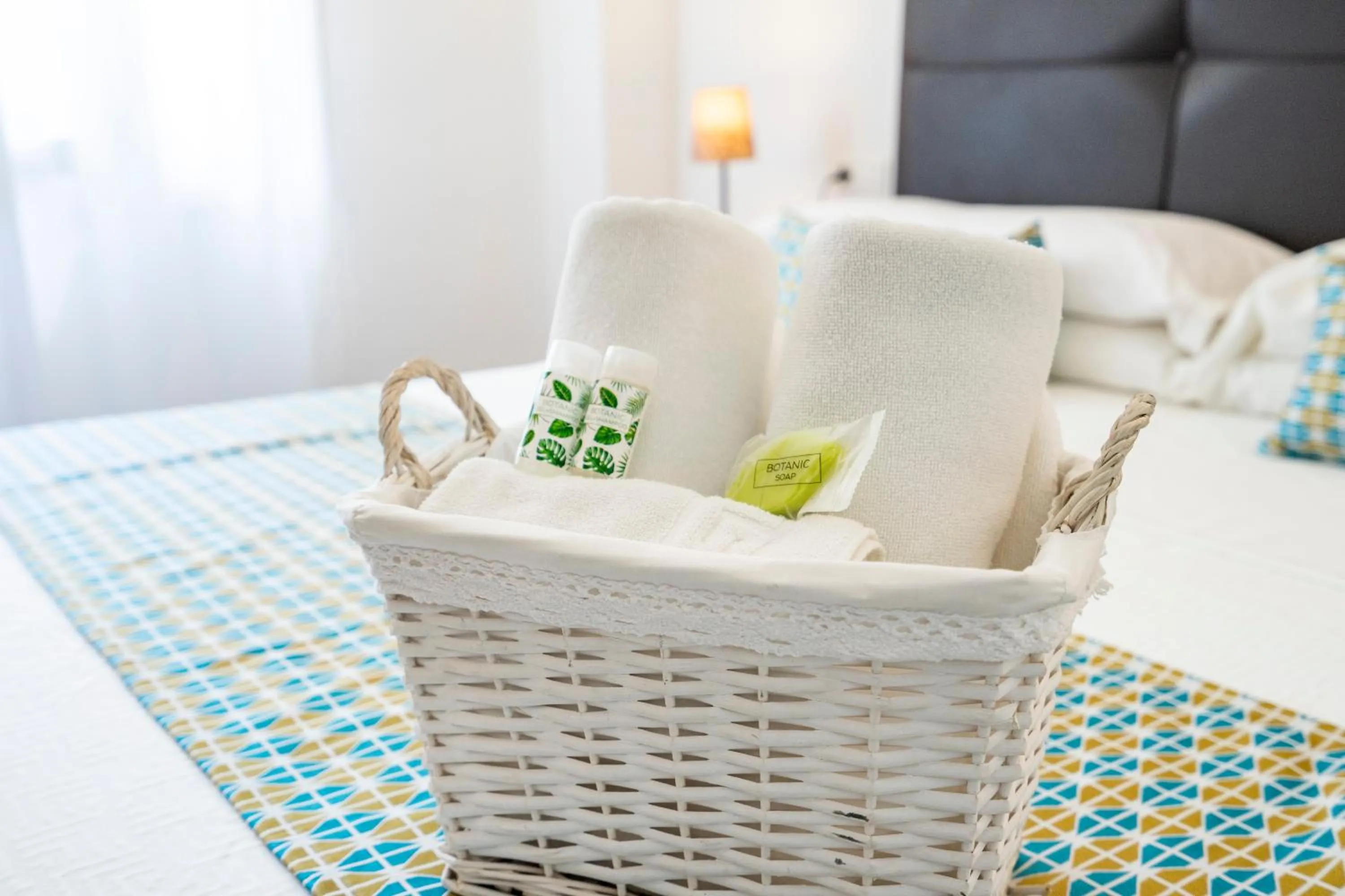 Toilet, Bed in Elcano