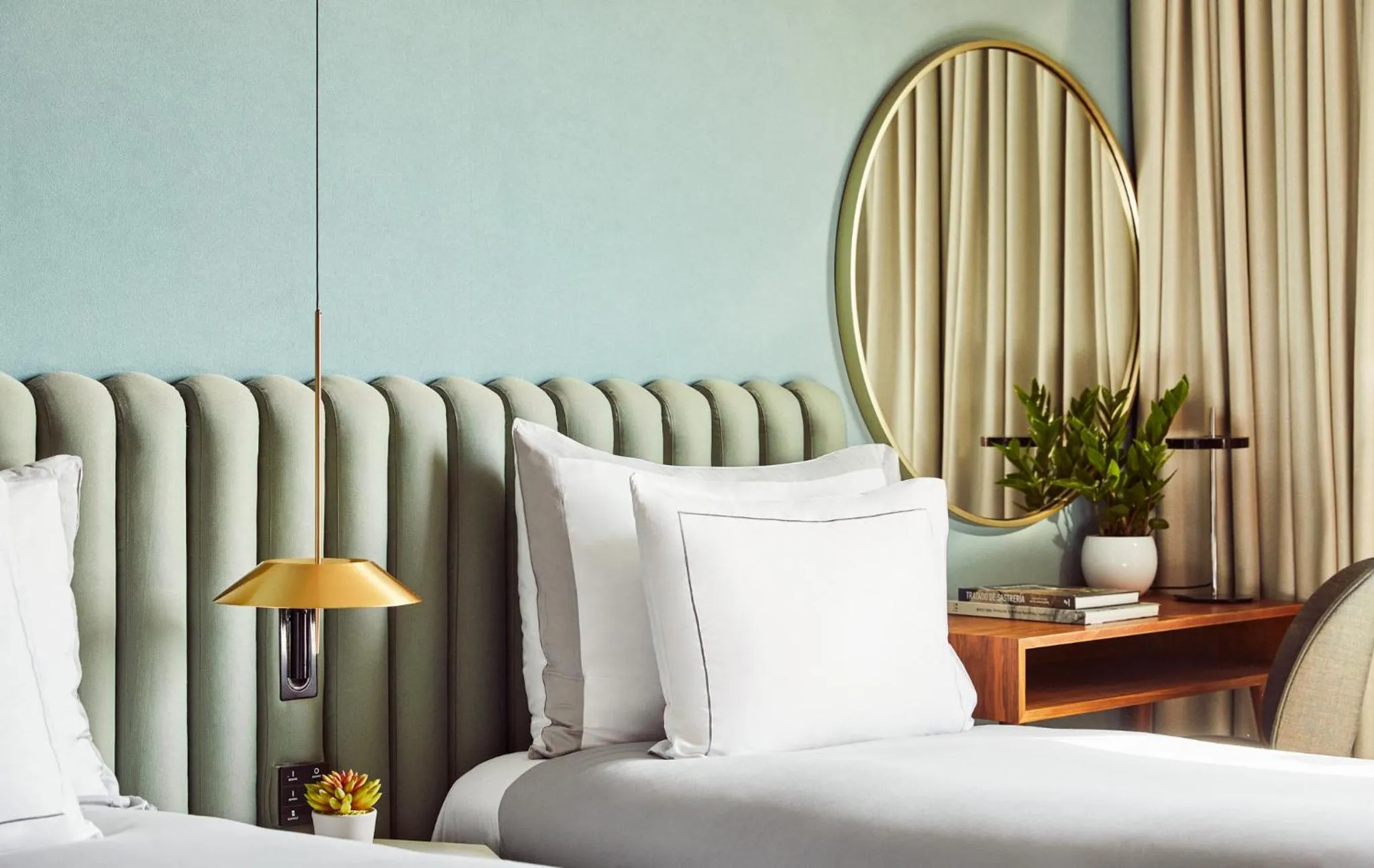 Bed in Grand Hyatt Barcelona