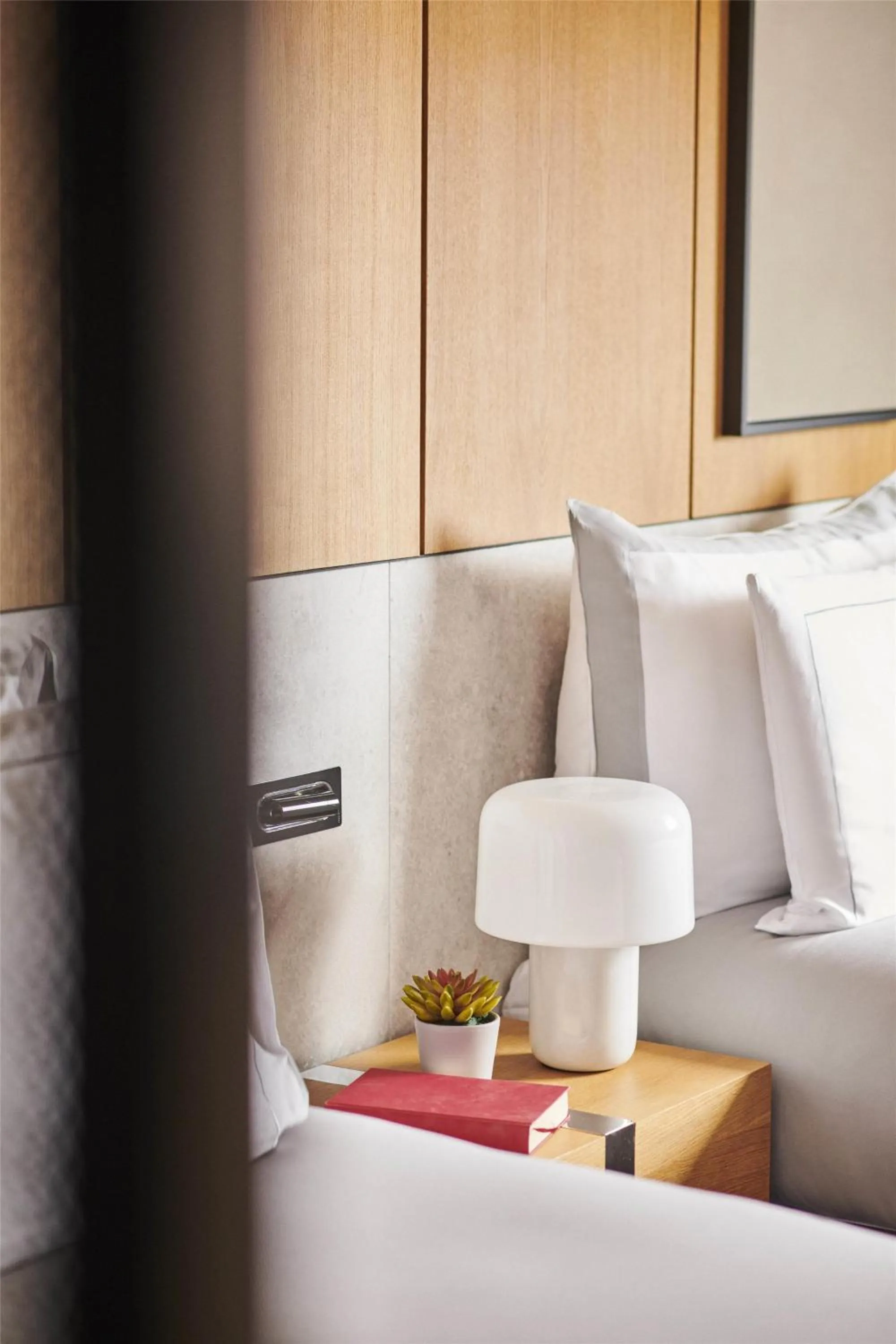 Bedroom, Bed in Grand Hyatt Barcelona