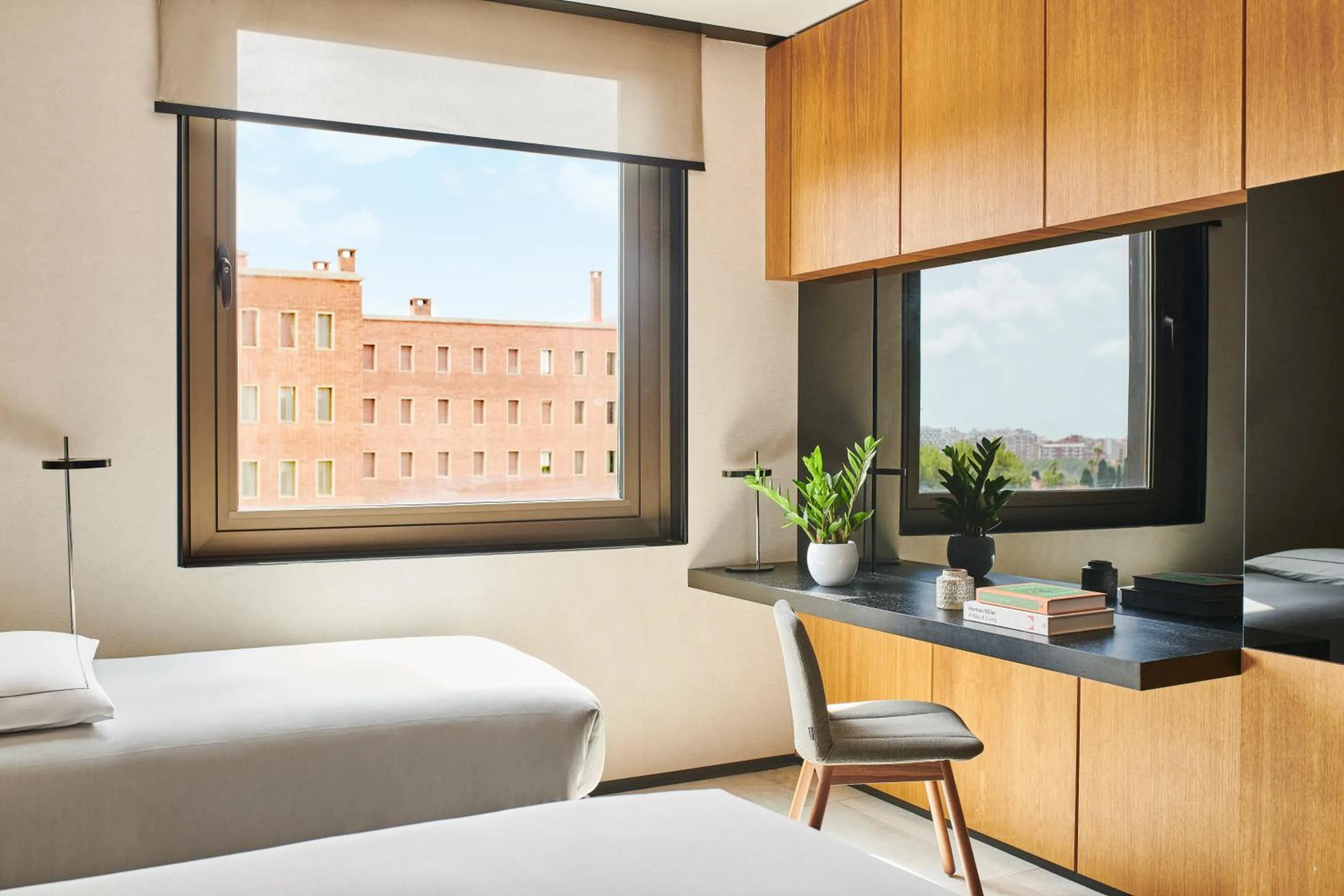 Seating area, Bed in Grand Hyatt Barcelona