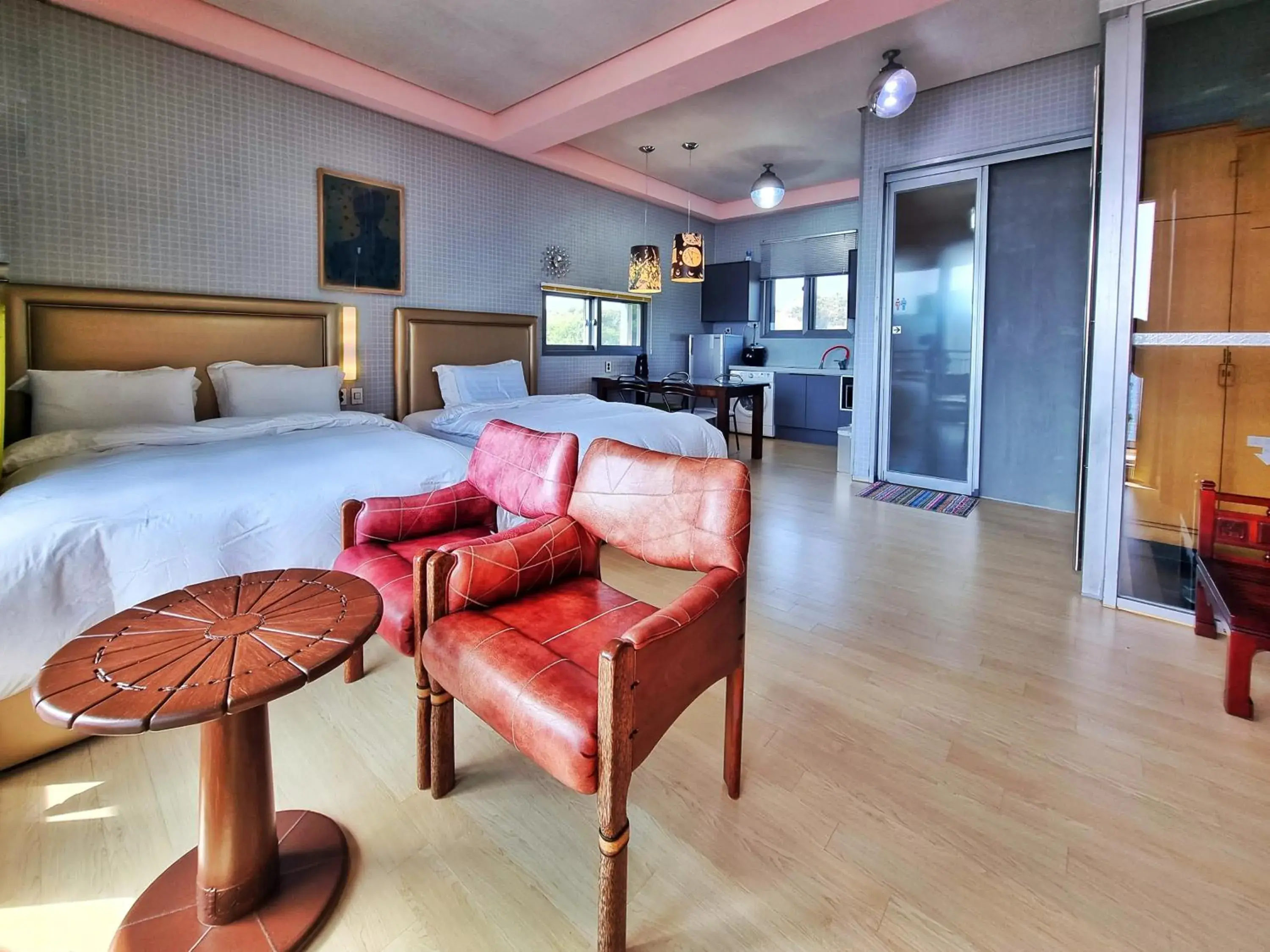 Photo of the whole room, Bed in OROJEJU Photo of the whole room, Bed in OROJEJU