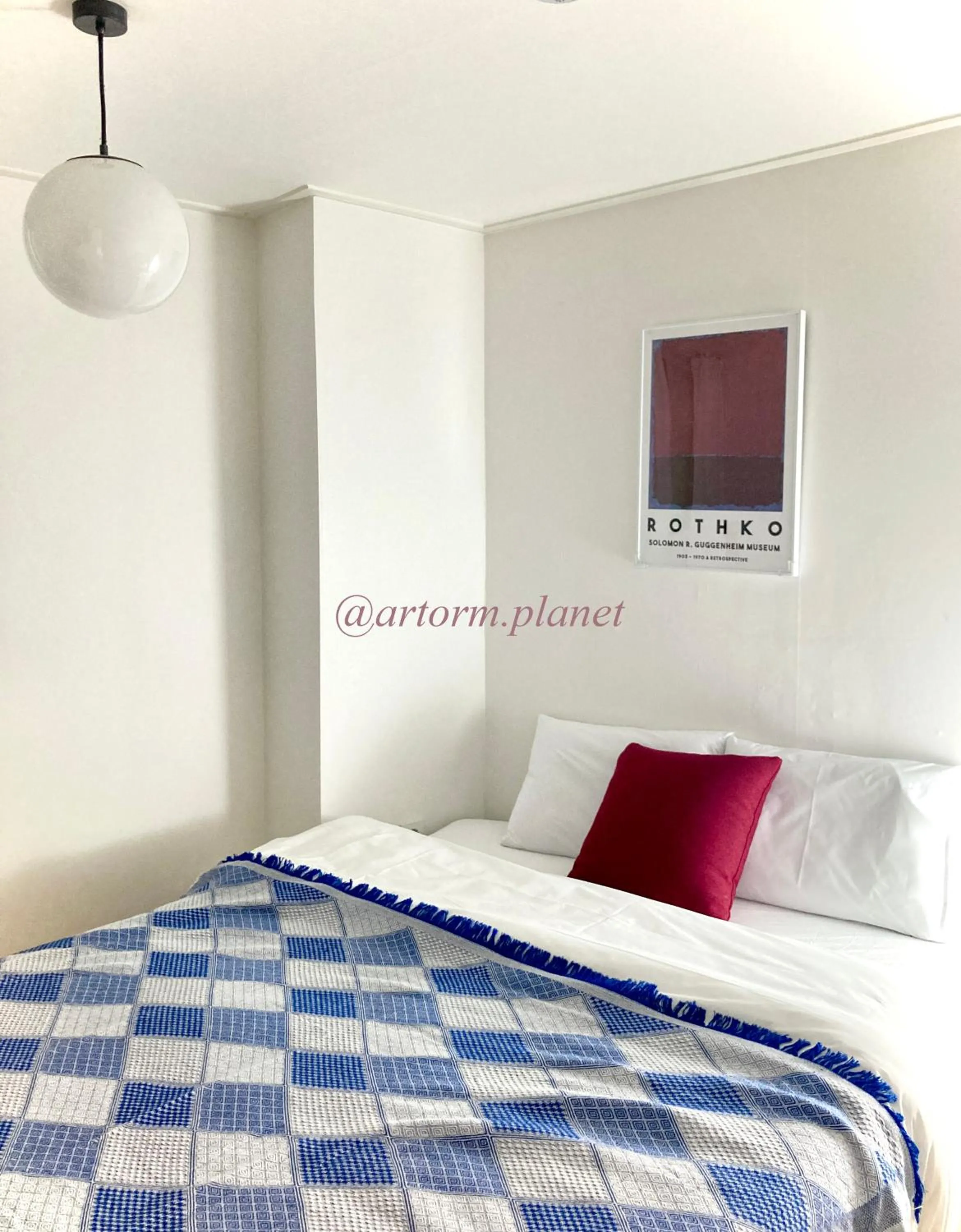 Photo of the whole room, Bed in ARA125