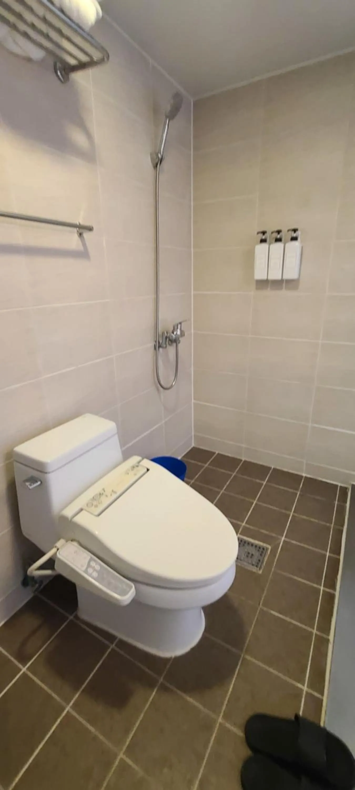 Shower in ARA125