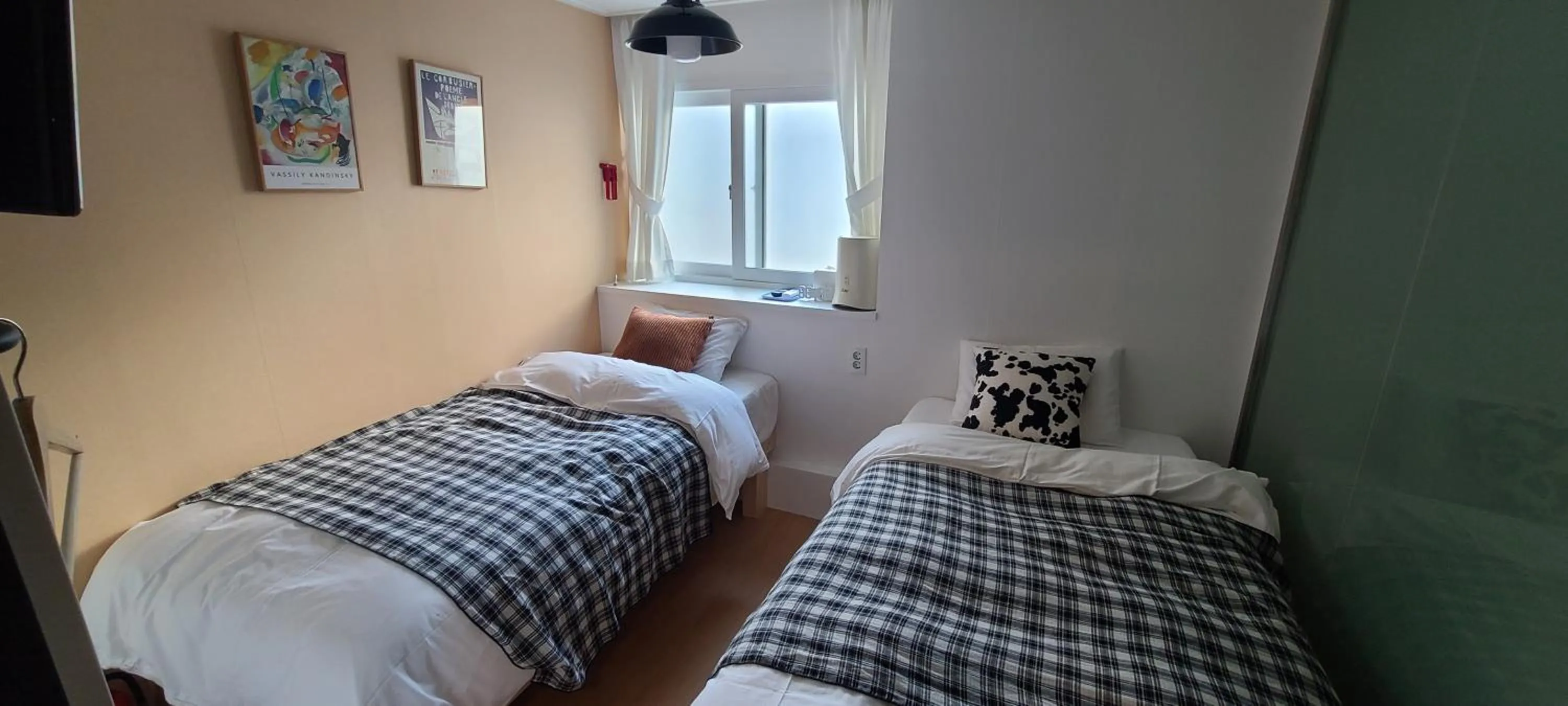 Bedroom, Bed in ARA125