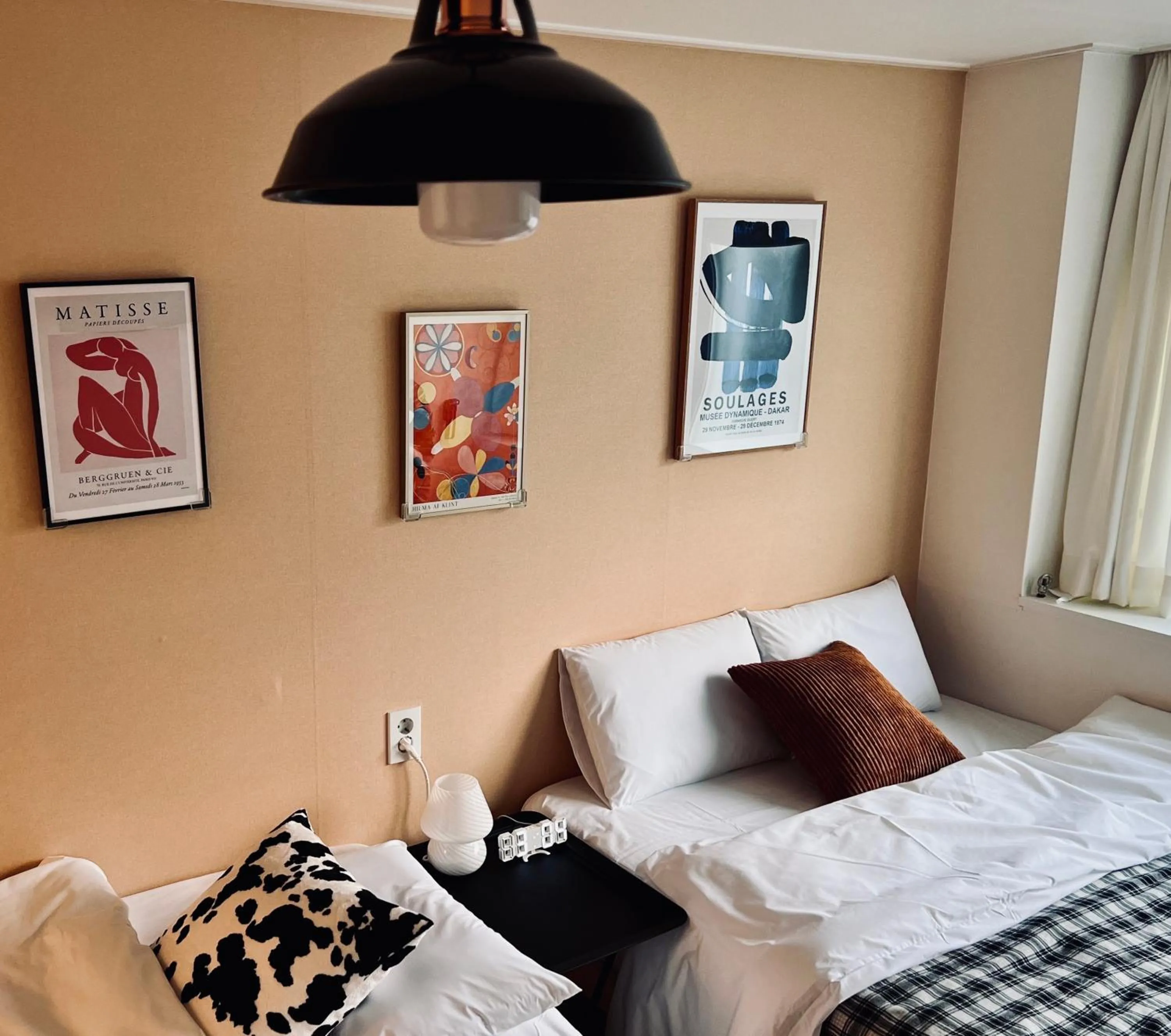 Bedroom, Bed in ARA125