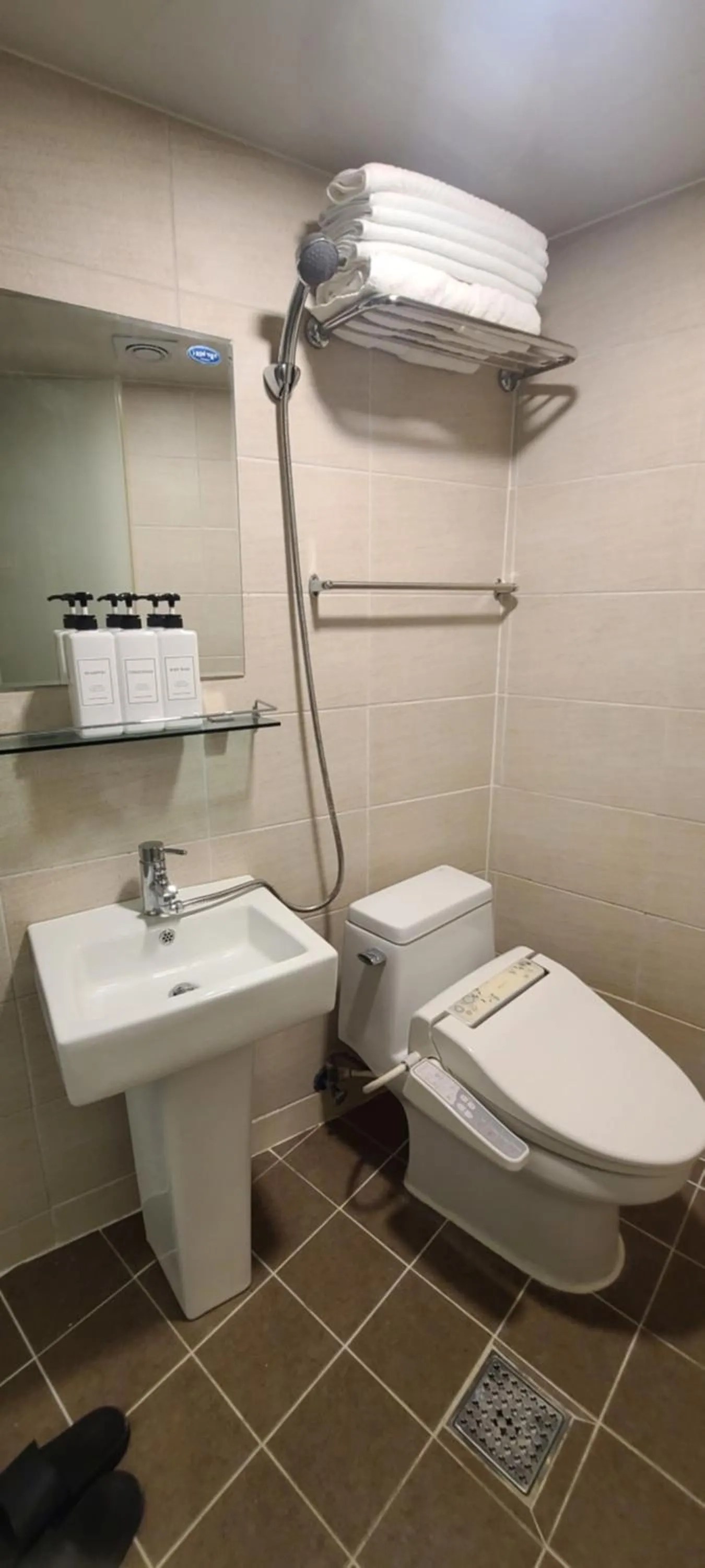Shower in ARA125