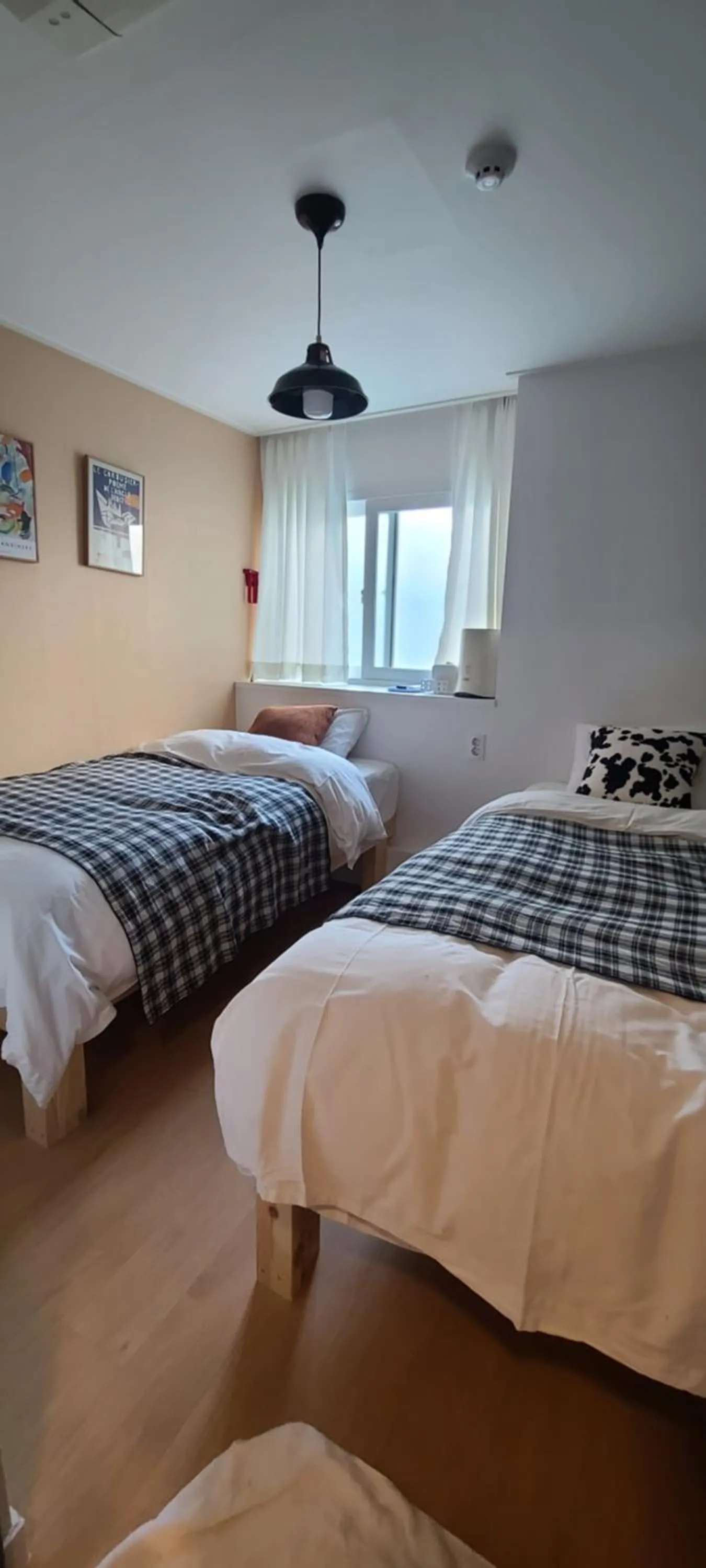 Photo of the whole room, Bed in ARA125