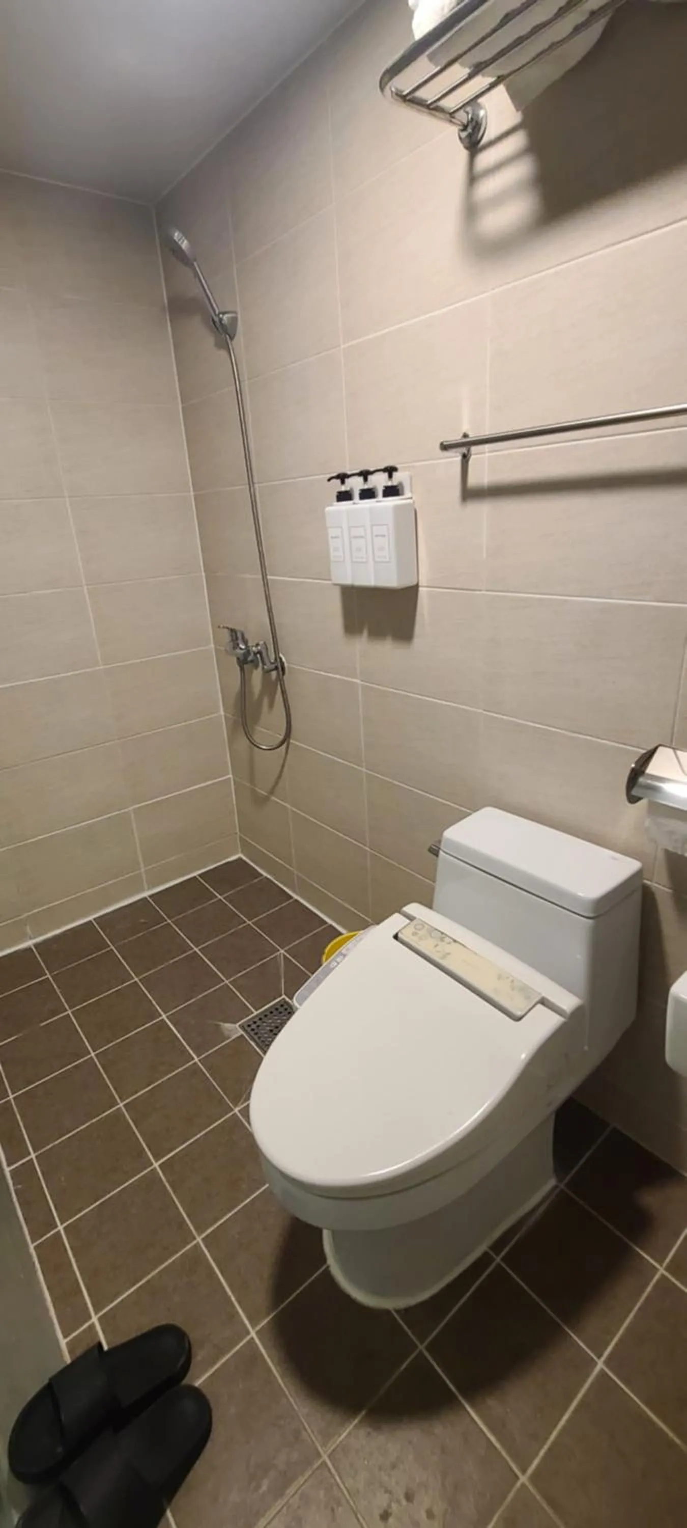 Shower in ARA125