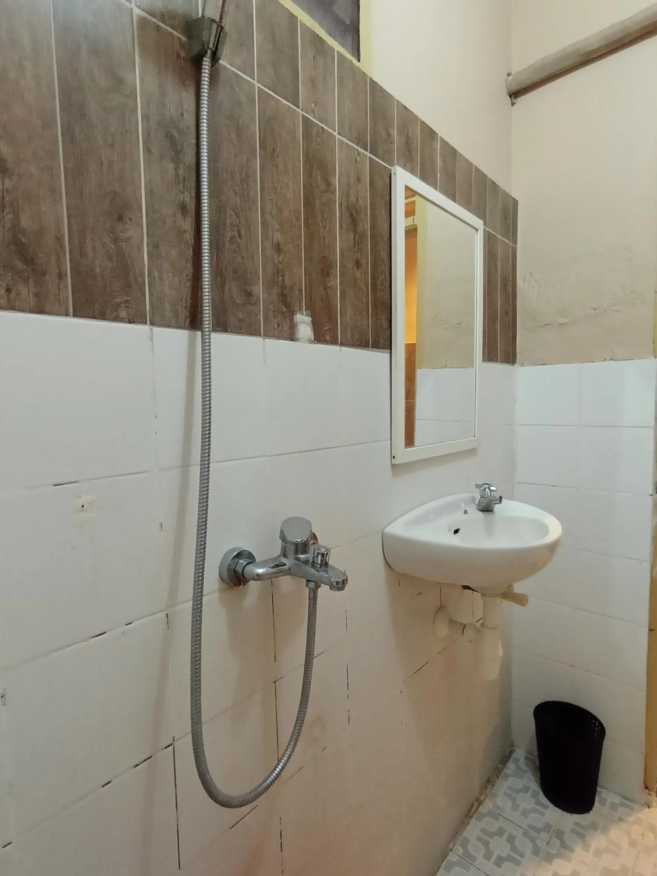 Bathroom in Lita Homestay