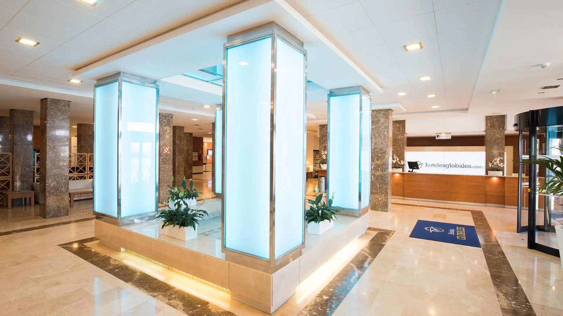 Lobby or reception in Globales Almirante Farragut