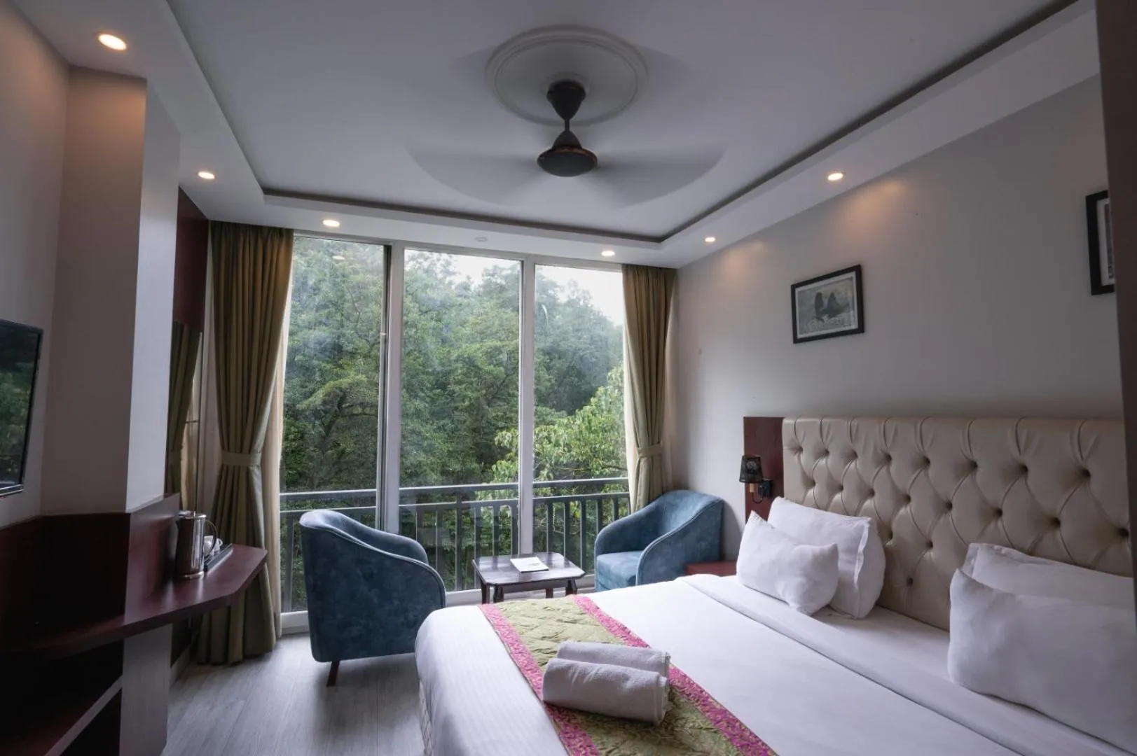 Photo of the whole room in Avianna Gangtok Resort & Spa