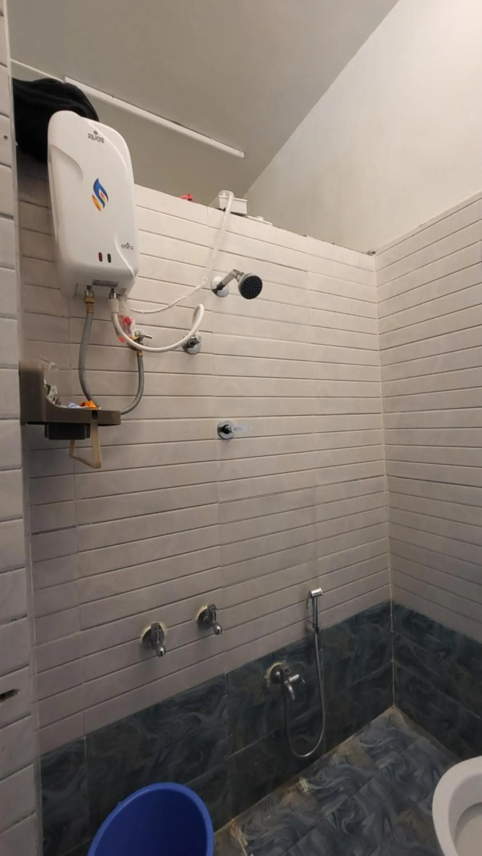 Bed in 6-Bed Dormitory Room in Backpackers hostel Bed in 6-Bed Dormitory Room in Backpackers hostel