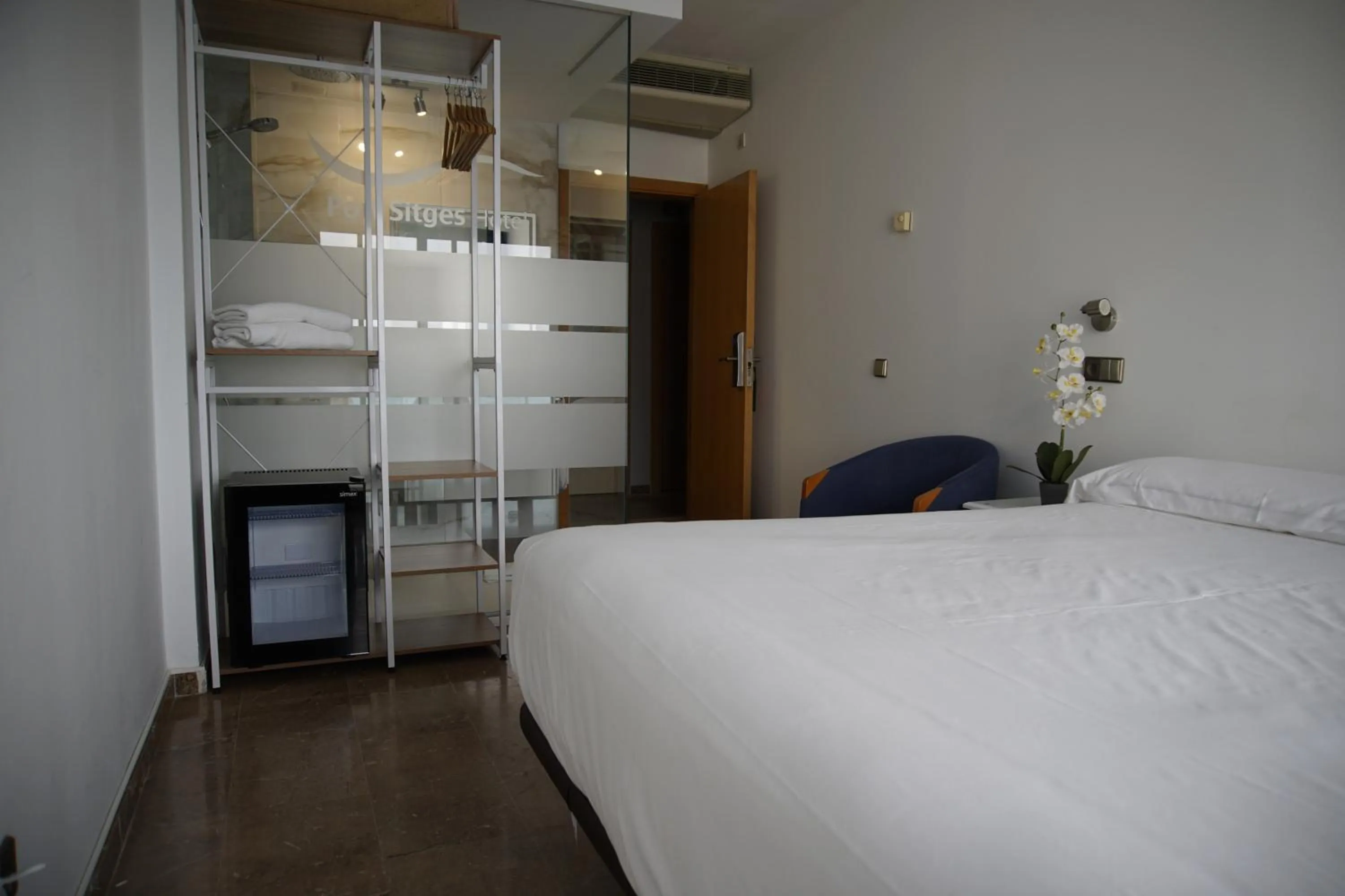 Bed in Hotel Port Sitges