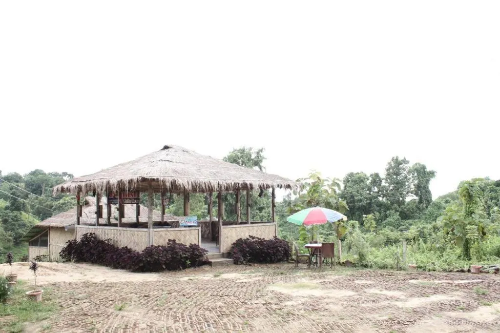 Fanush Resort