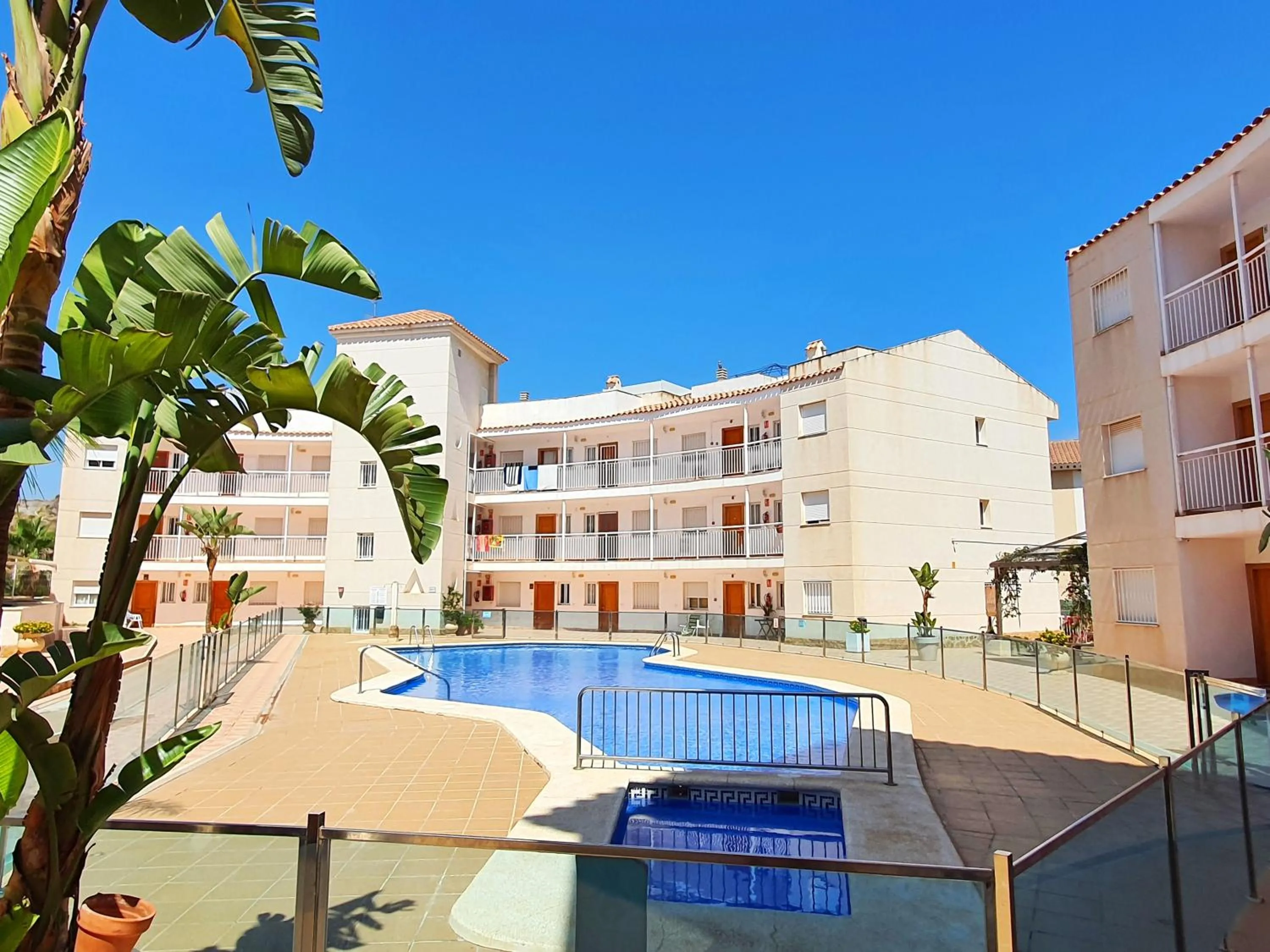 Swimming pool in Apartamento con Piscina, Wifi - by Aloha Palma