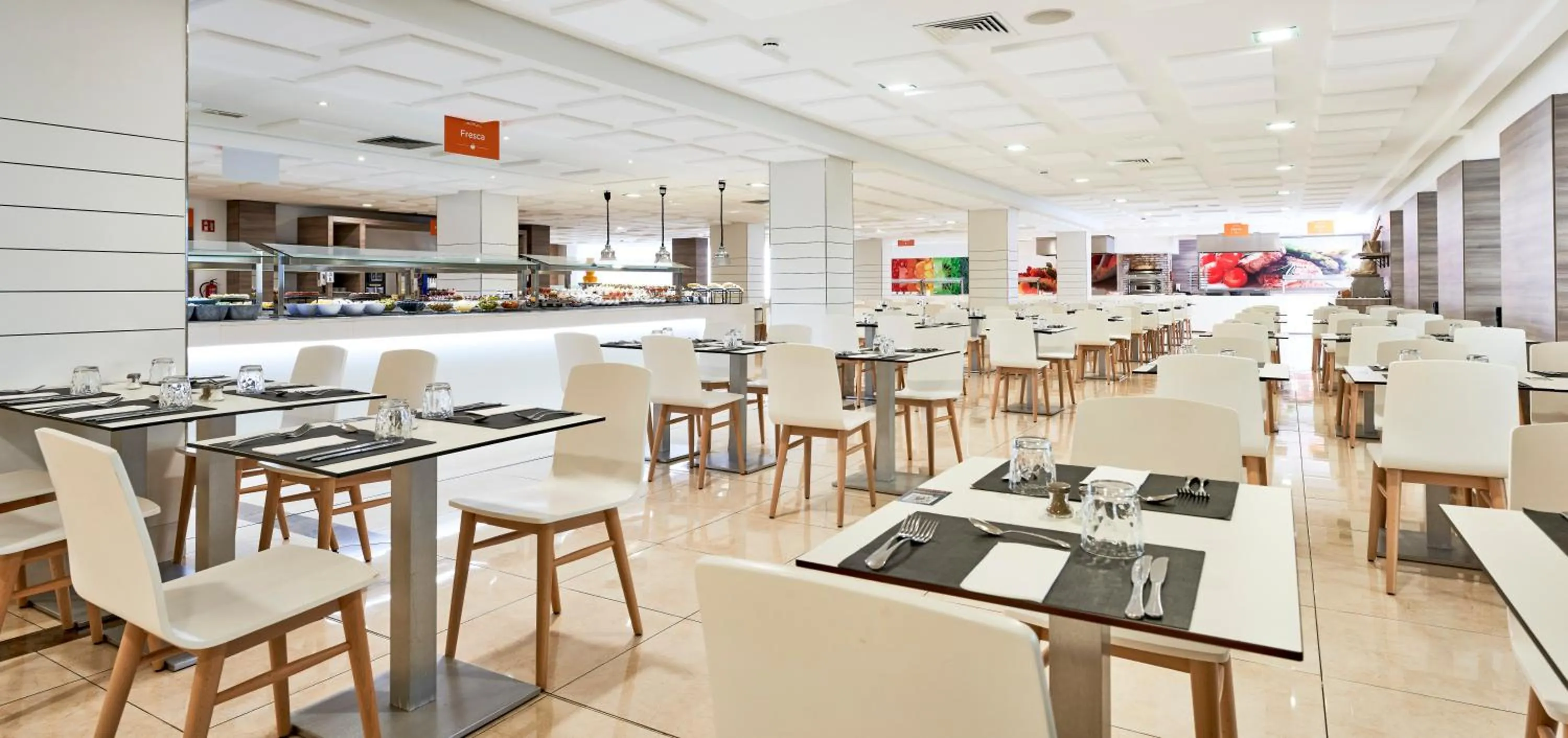 Dining area in Globales Pionero