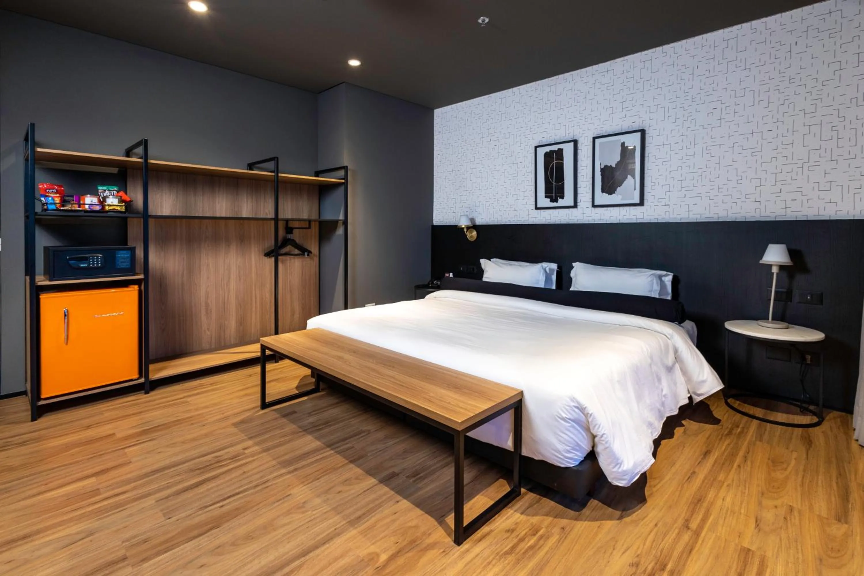 Photo of the whole room, Bed in Intercity Tatuapé