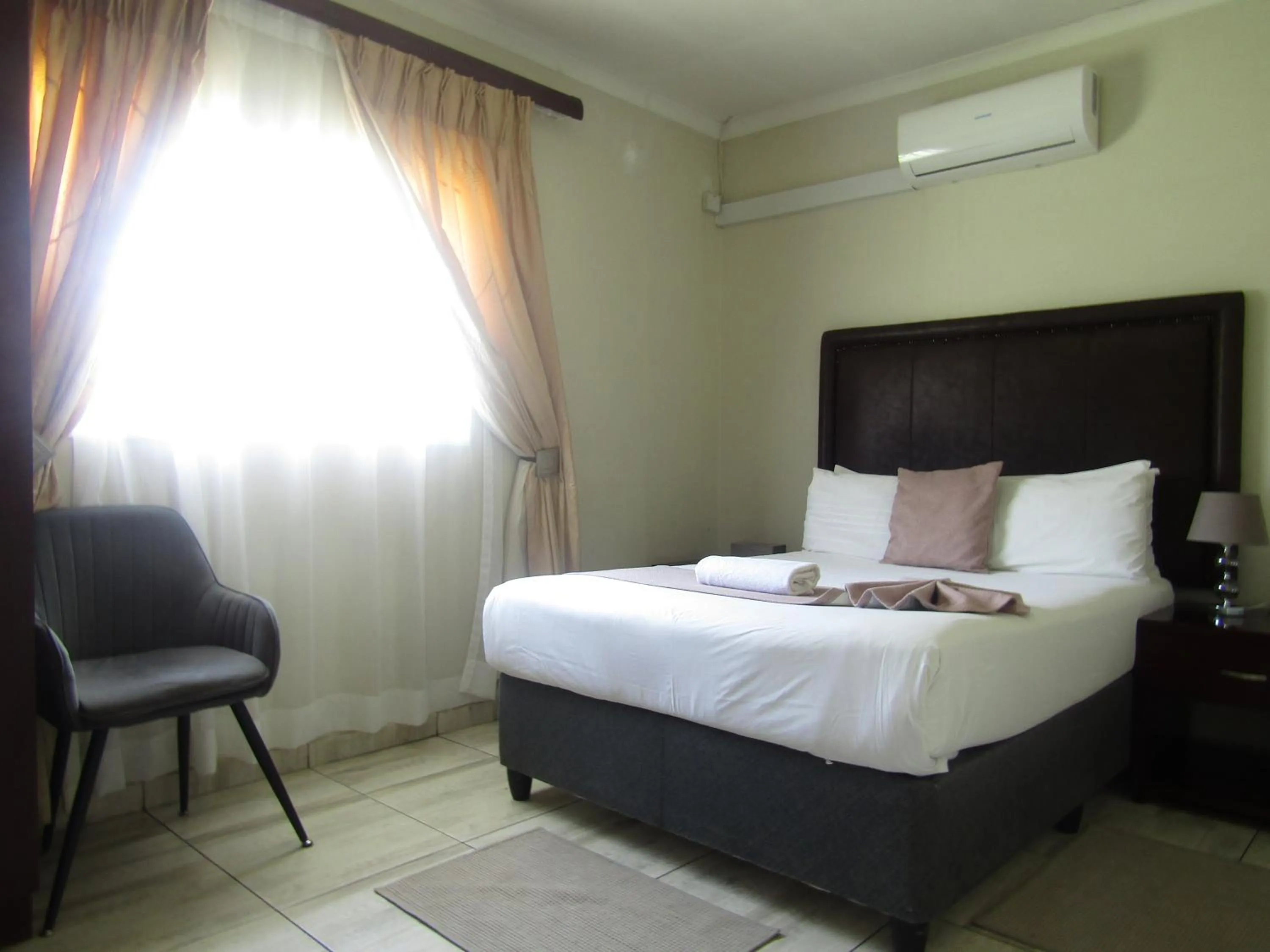 Bedroom, Bed in Haithoms Guesthouse