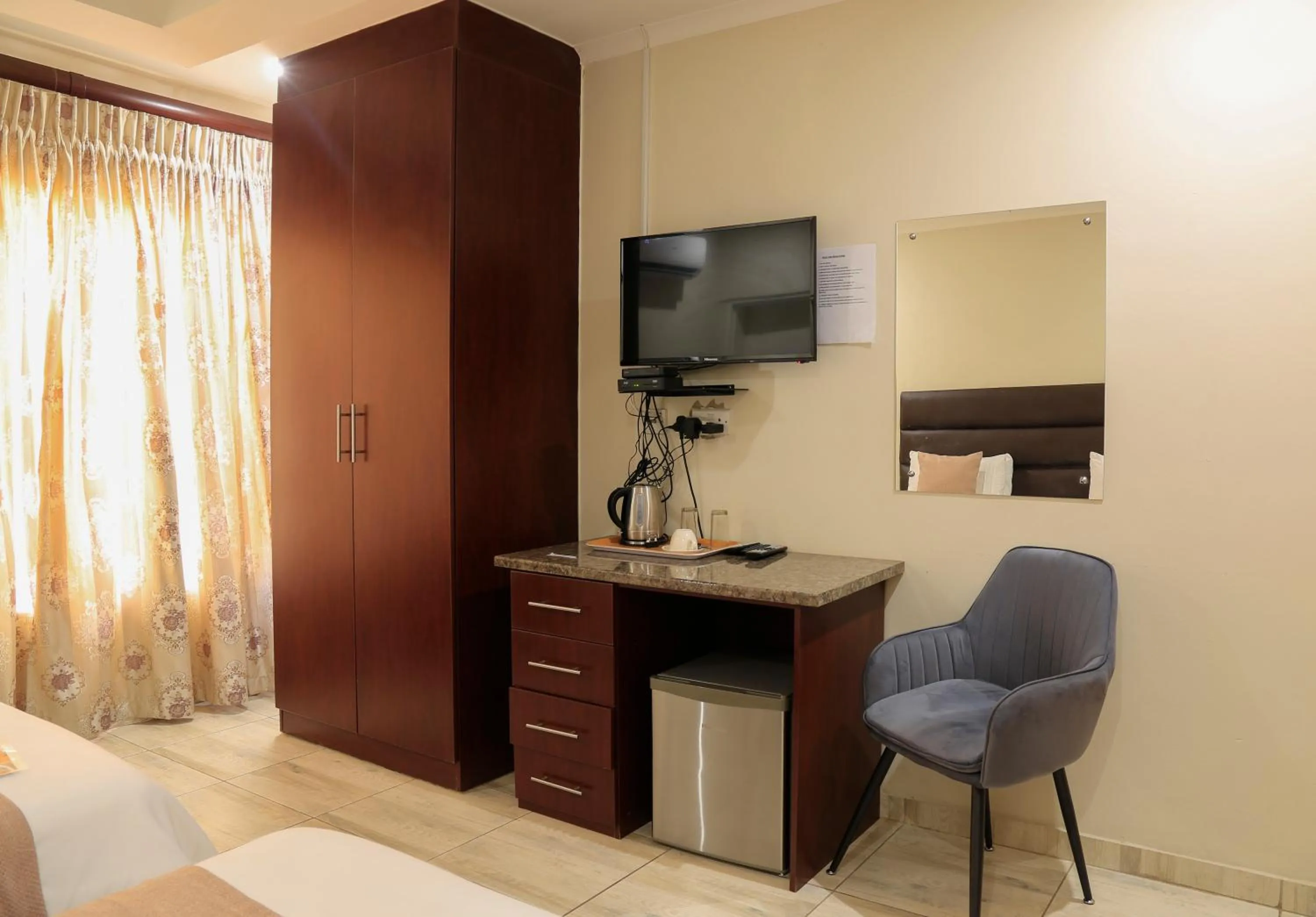 TV and multimedia, Bed in Haithoms Guesthouse