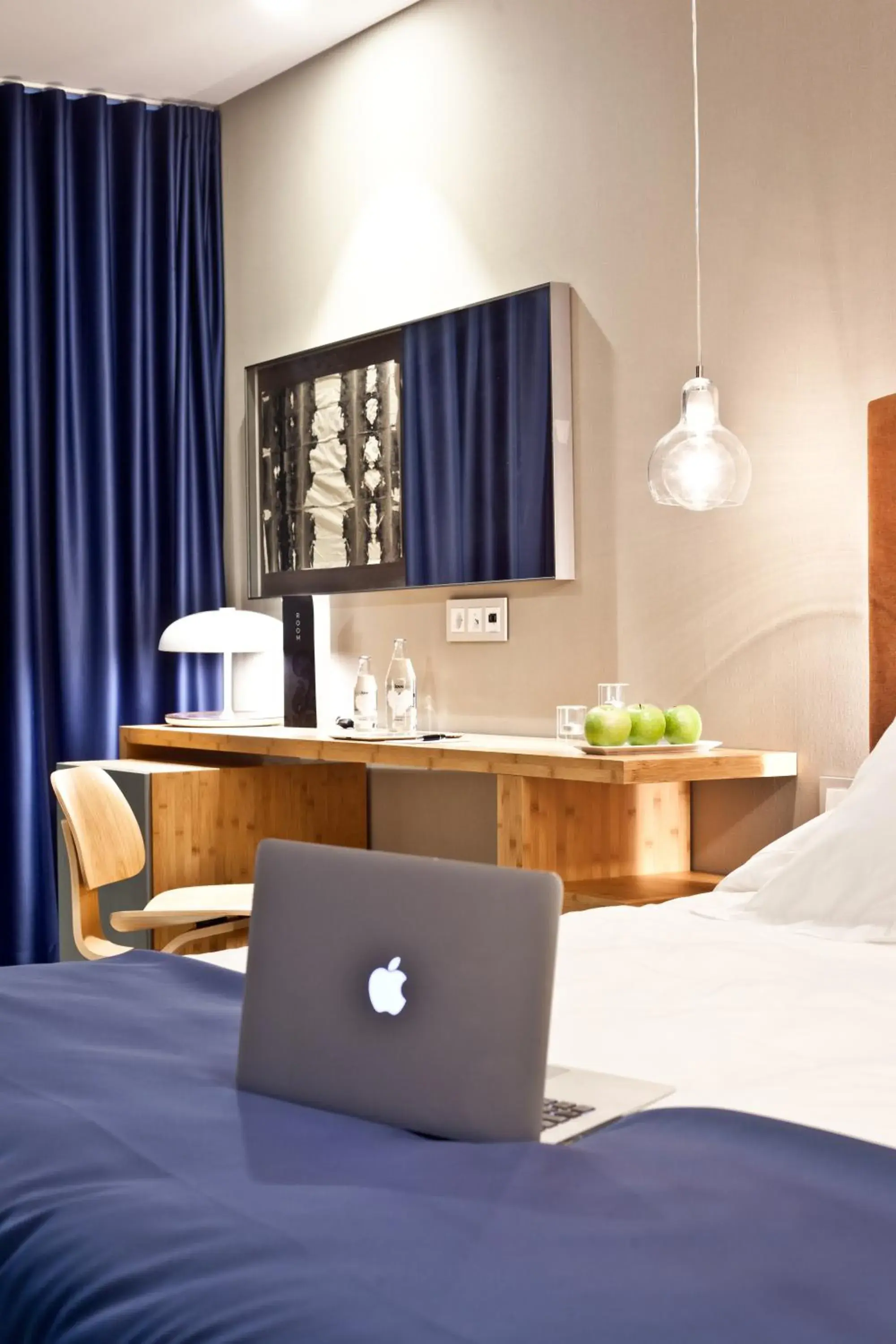 Decorative detail, Bed in Ocean Drive Talamanca Decorative detail, Bed in Ocean Drive Talamanca