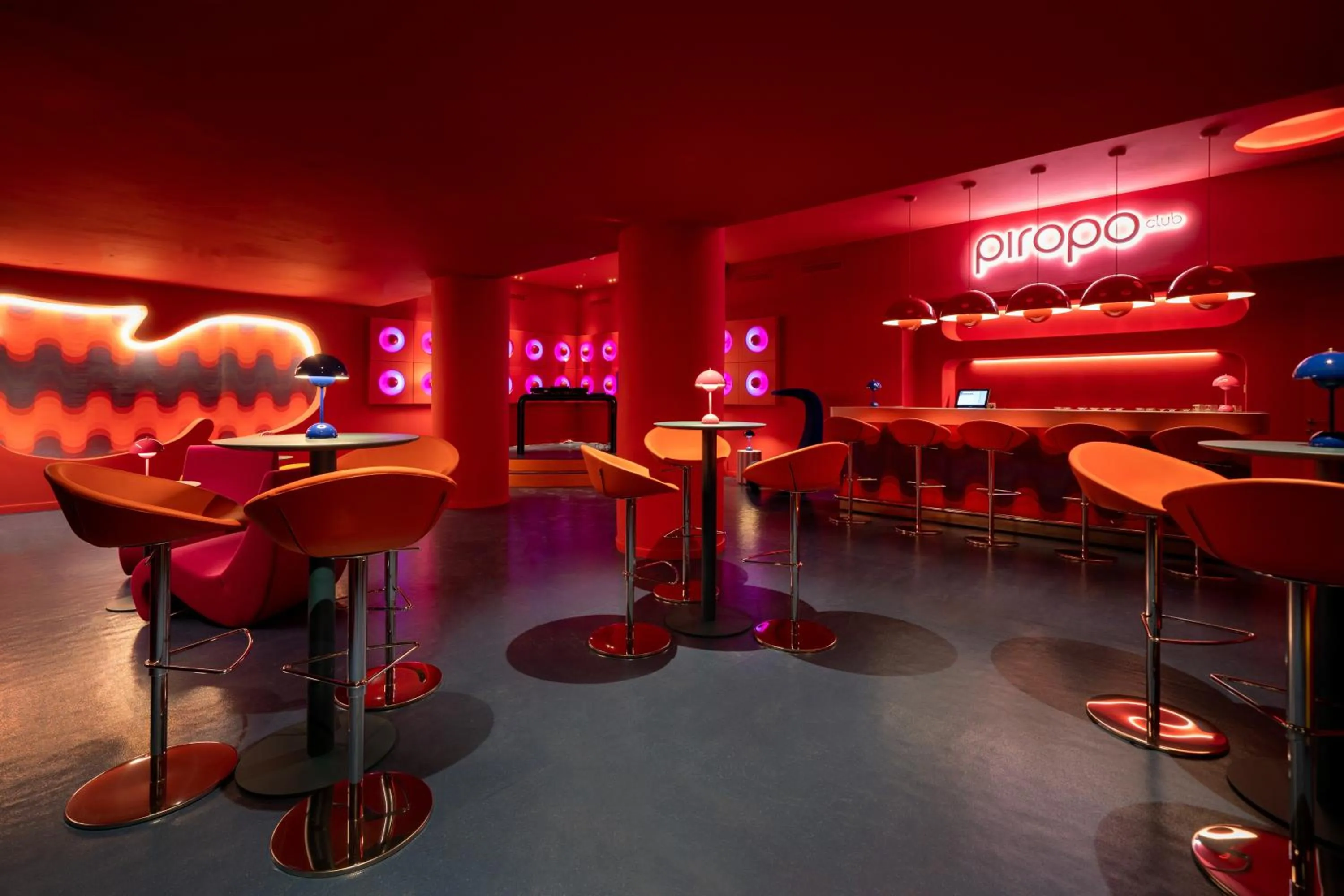 Nightclub / DJ in Ocean Drive Talamanca