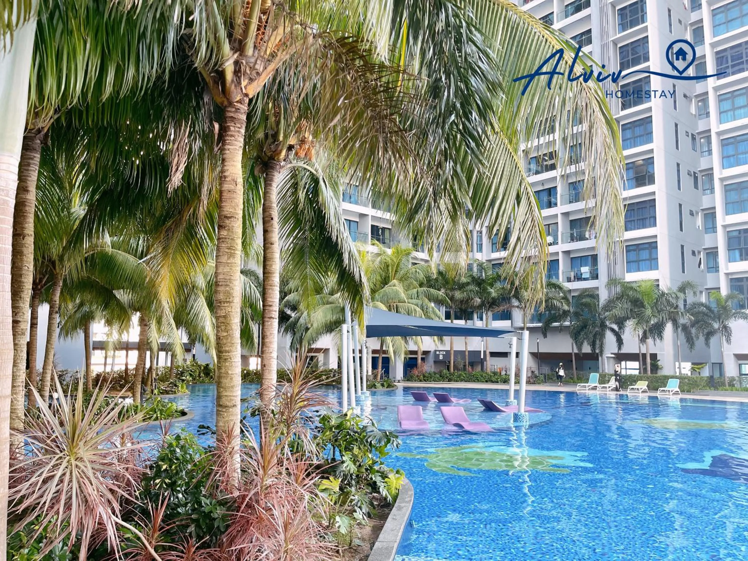 Swimming pool in Atlantis Melaka I 5-11pax I 5min JonkerSt By Alviv Management