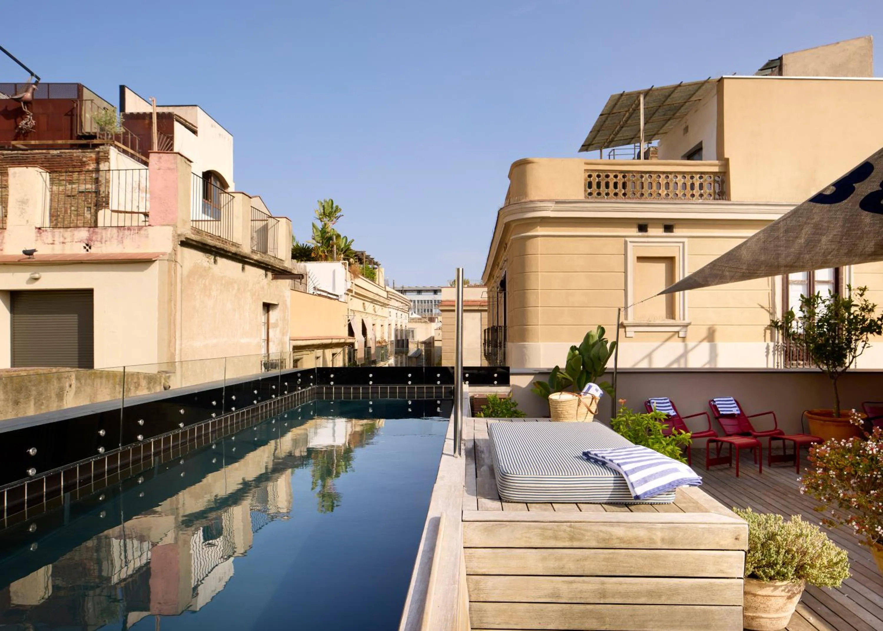 Swimming pool in Hotel Neri – Relais & Chateaux