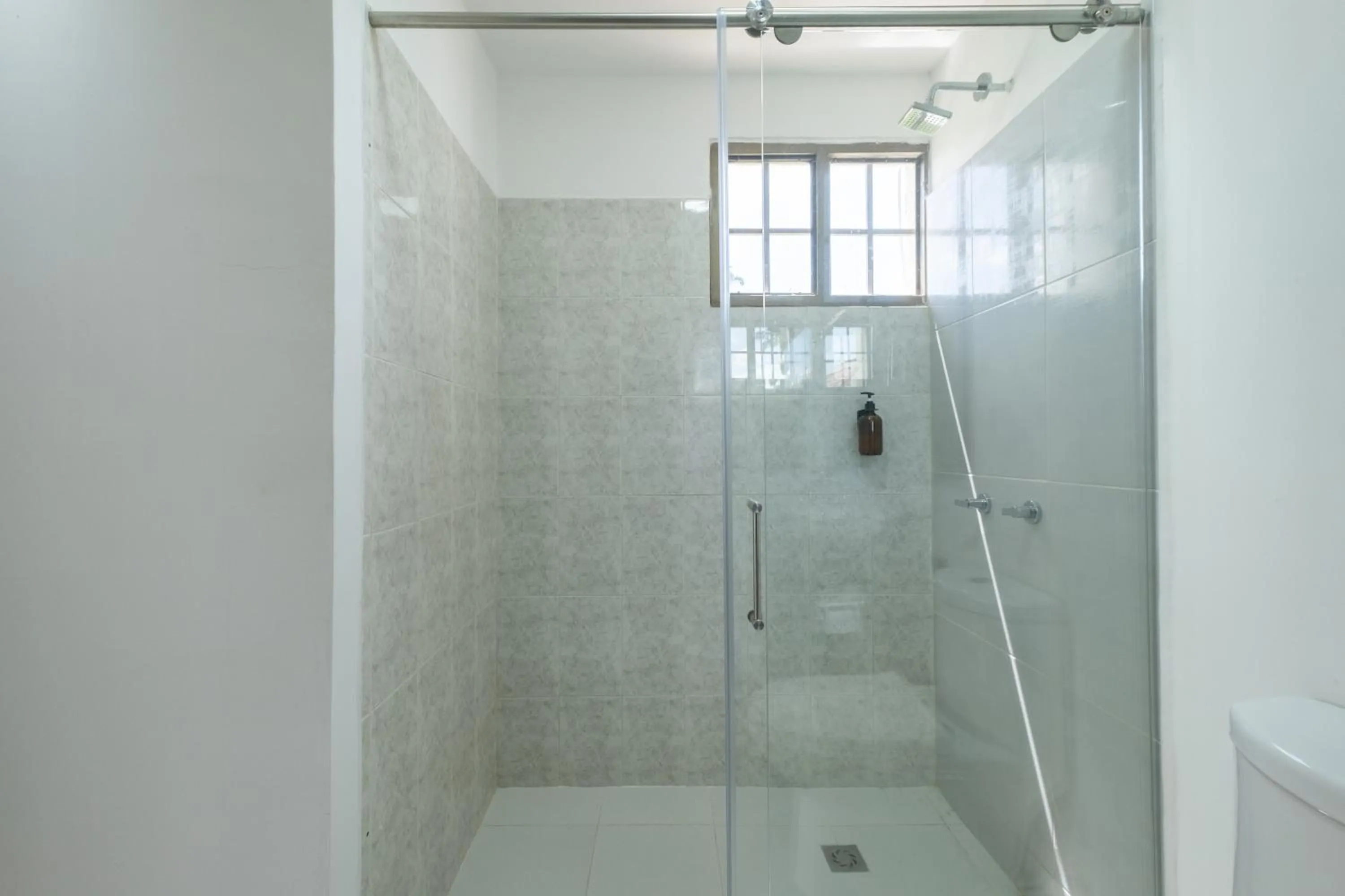 Shower in Hotel Chalet La Sofia by Majuva