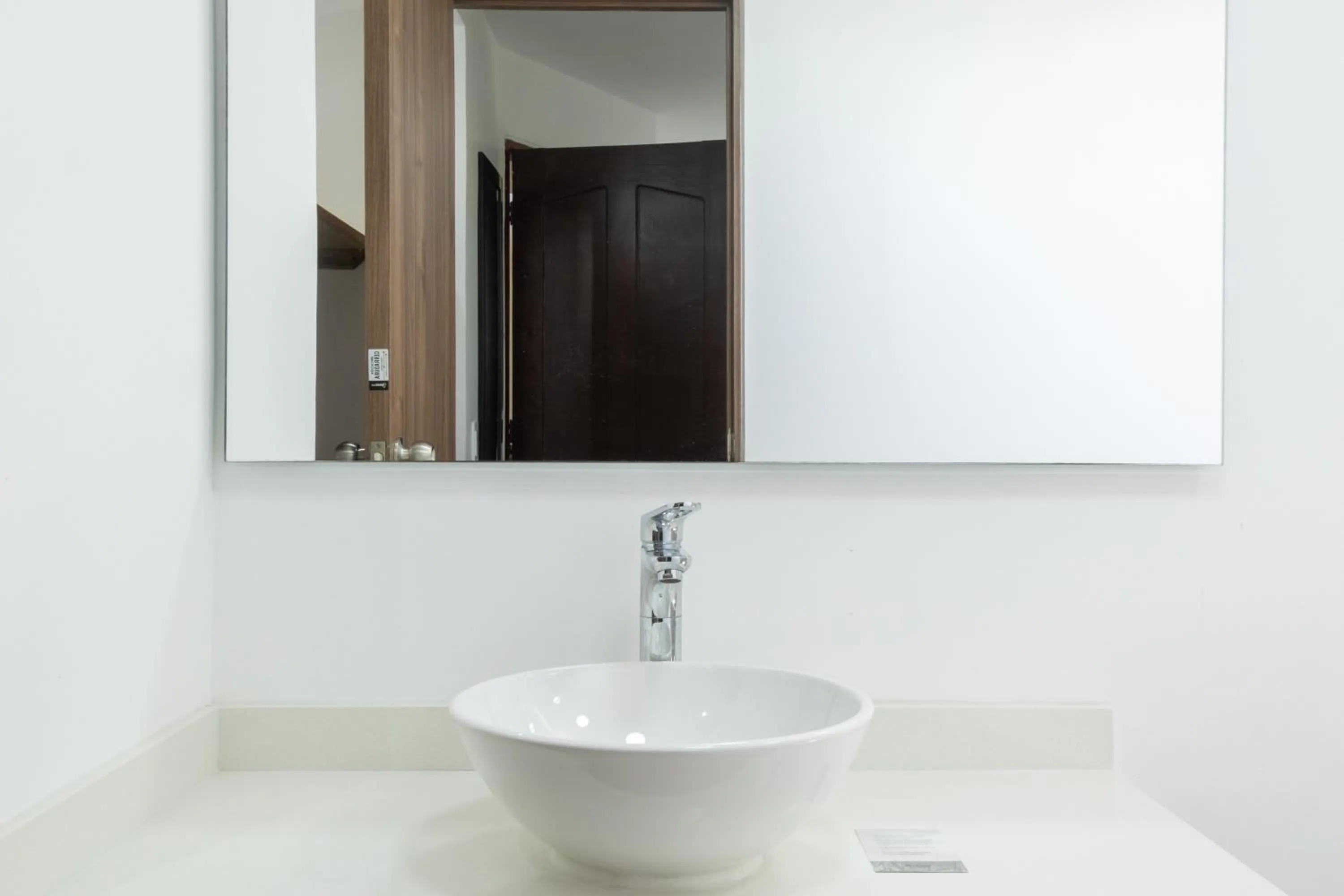 Toilet in Hotel Chalet La Sofia by Majuva