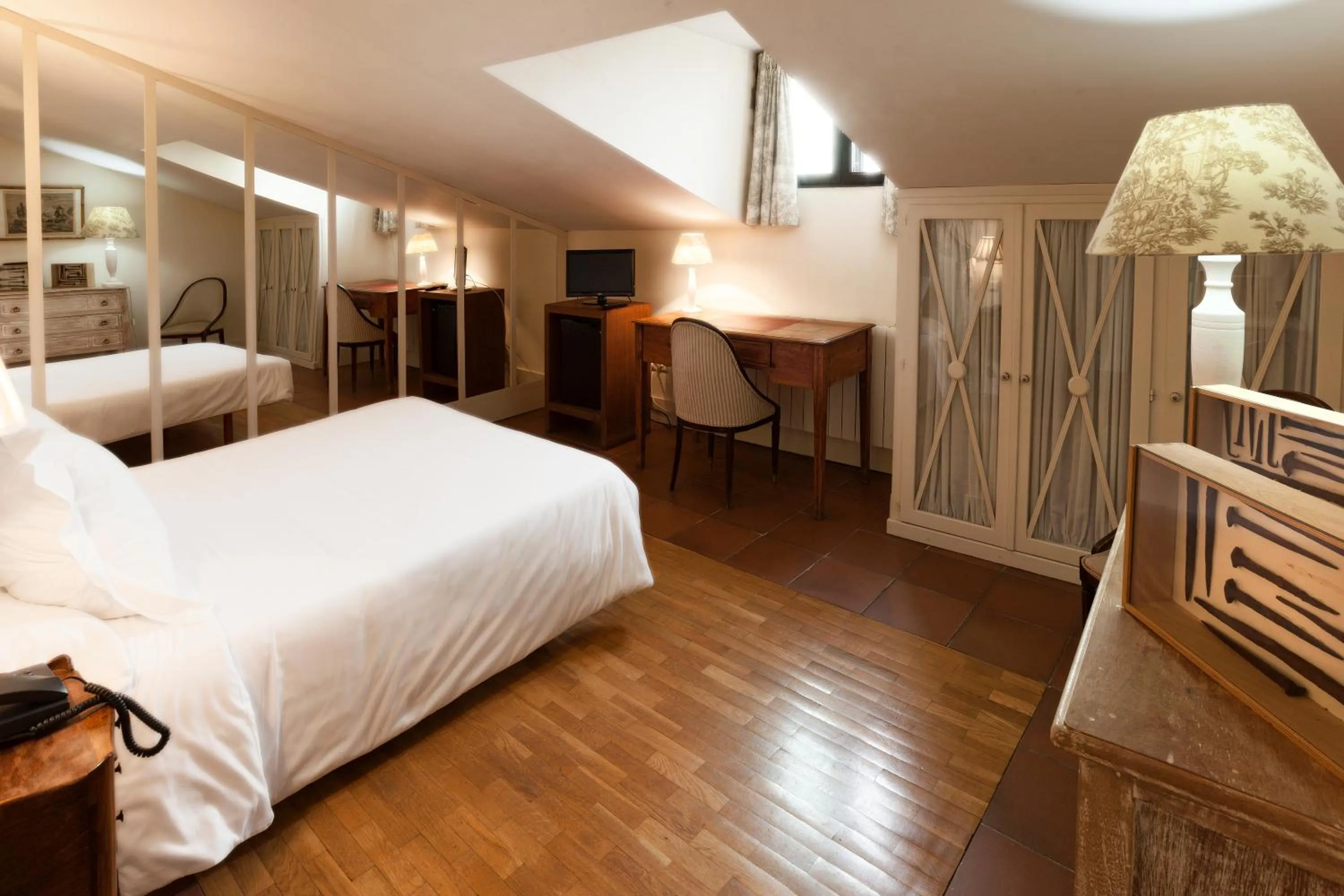 Bed in Hotel Spa Salinas de Imón