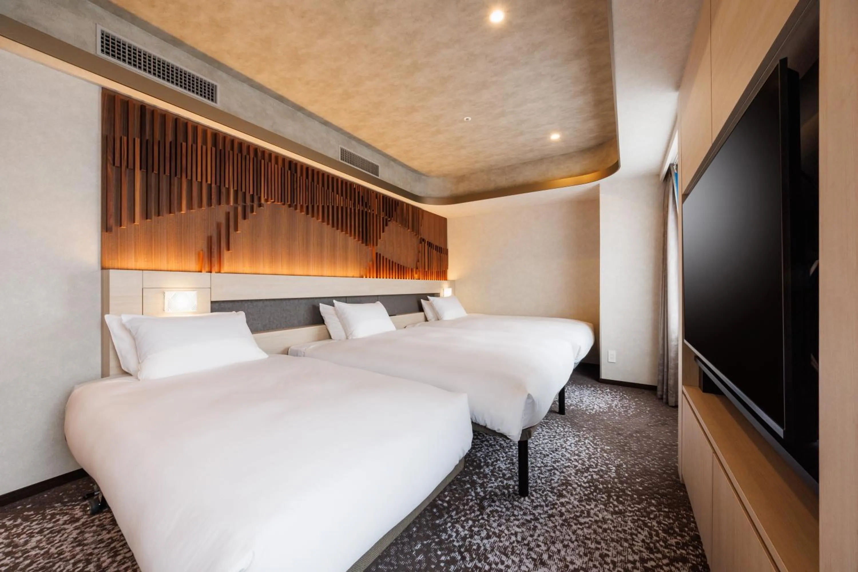 Photo of the whole room, Bed in JR-East Hotel Mets Shibuya